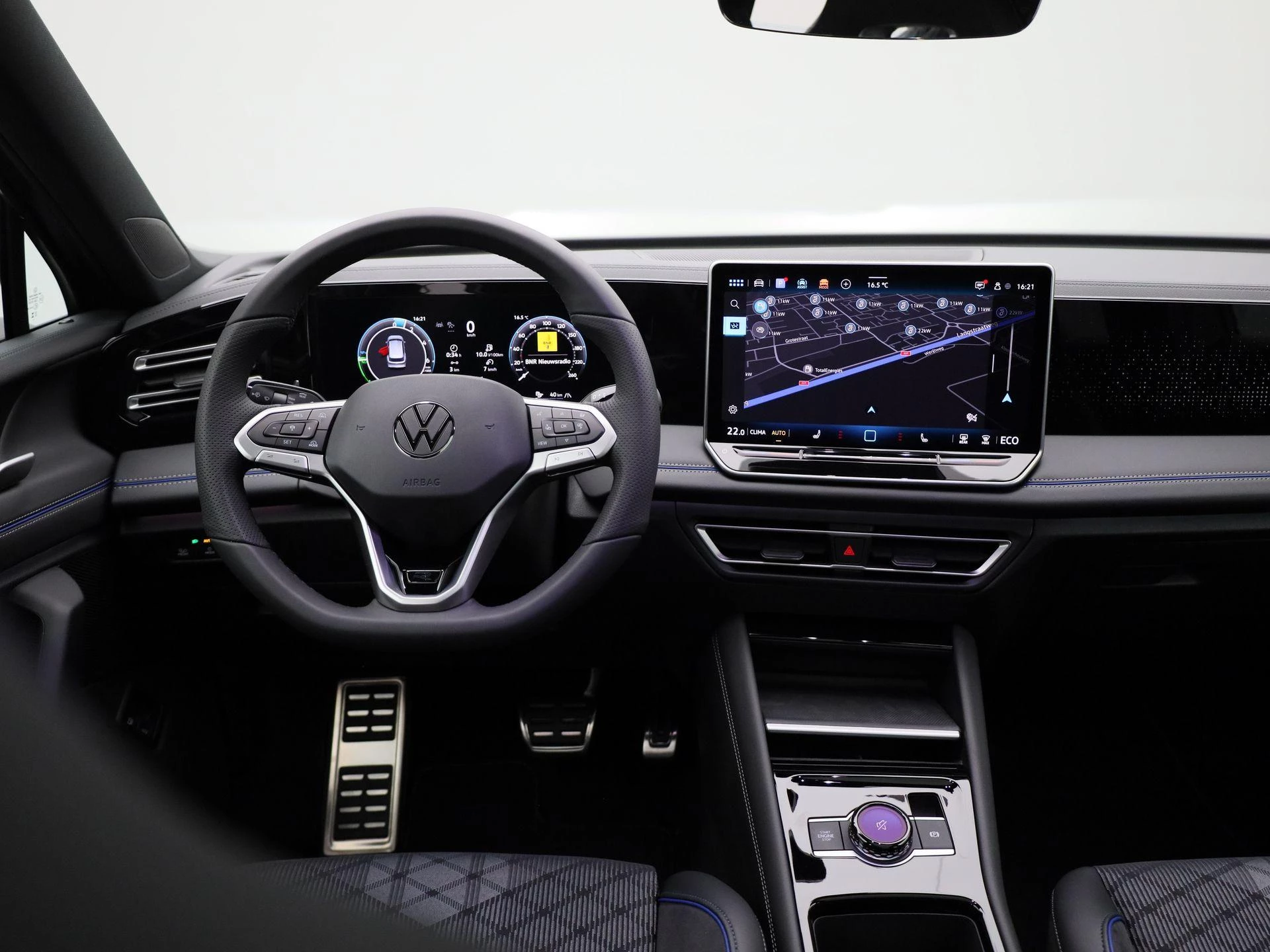 Volkswagen-Tiguan-image-6