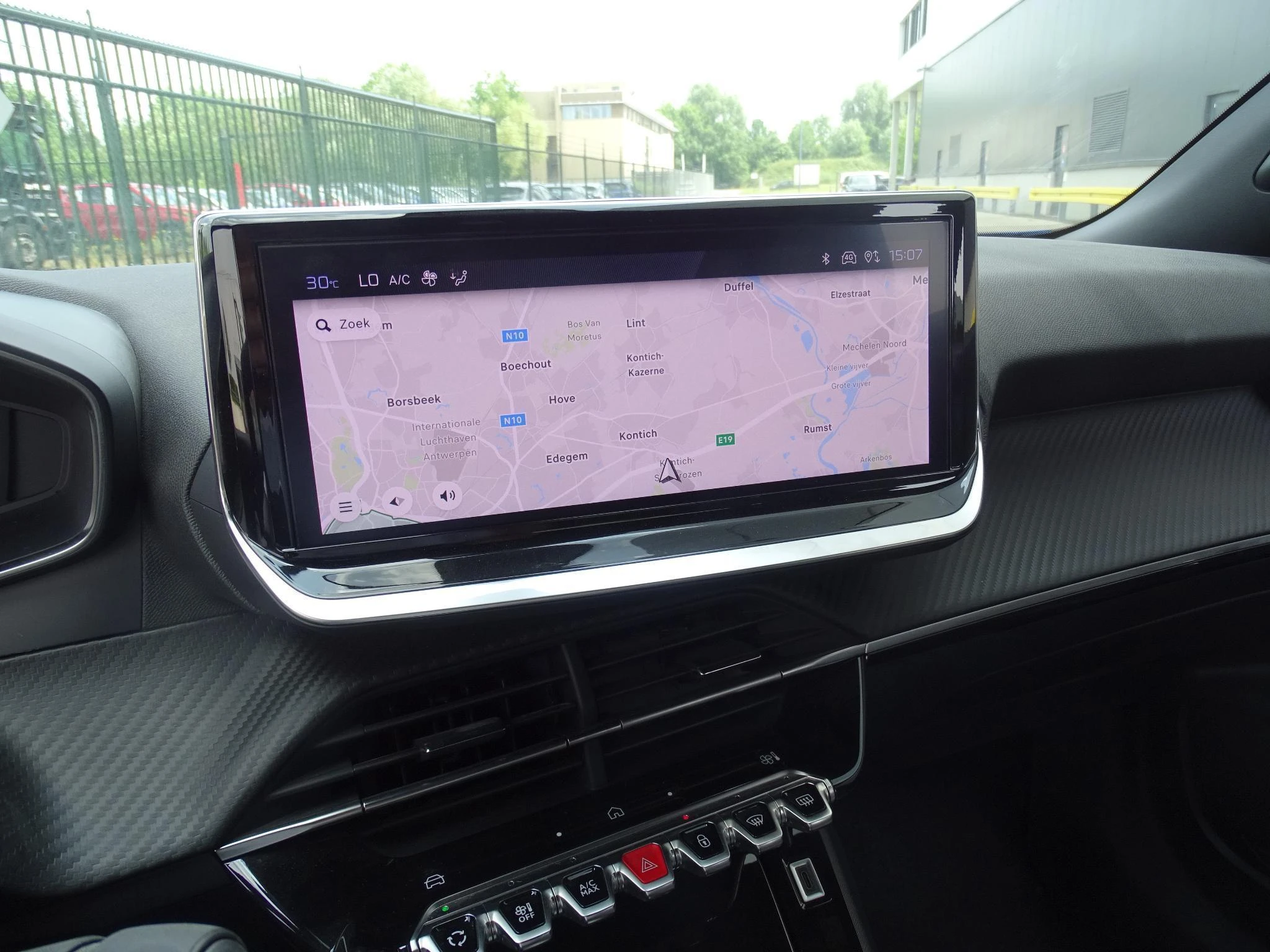 Peugeot-2008-image-17