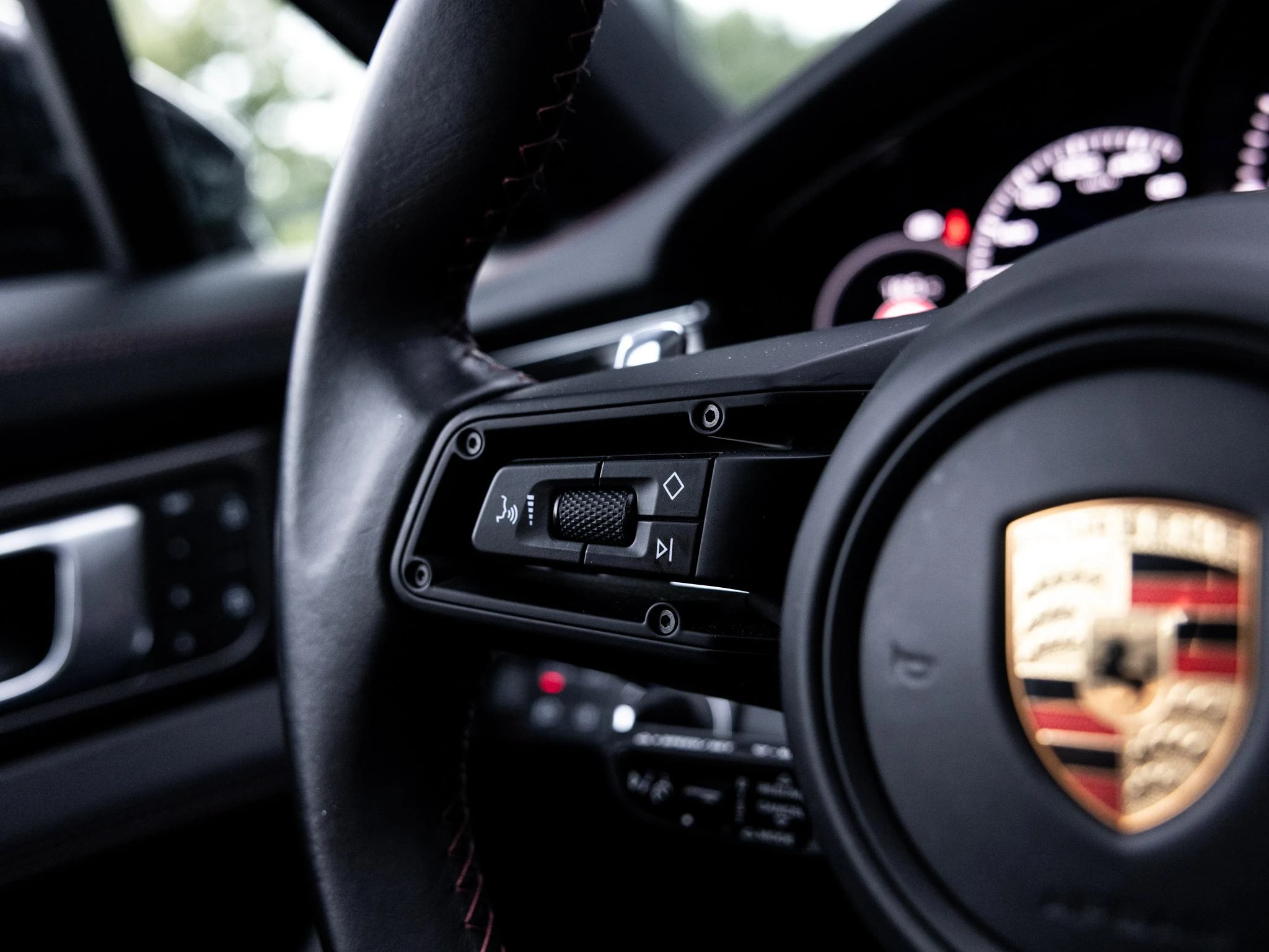 Porsche-Panamera-image-37