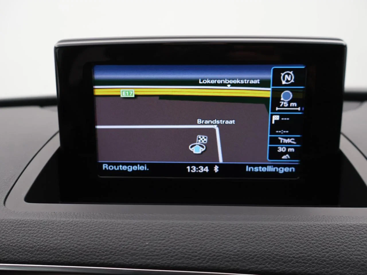 Audi Q3 Audi Q3 1.4TFSI 125PK *LEDER*CRUISE CONTROL*NAVI*CD SPELER*BLTH*PDC*AIRCO*ZETELVERWARMING*...*