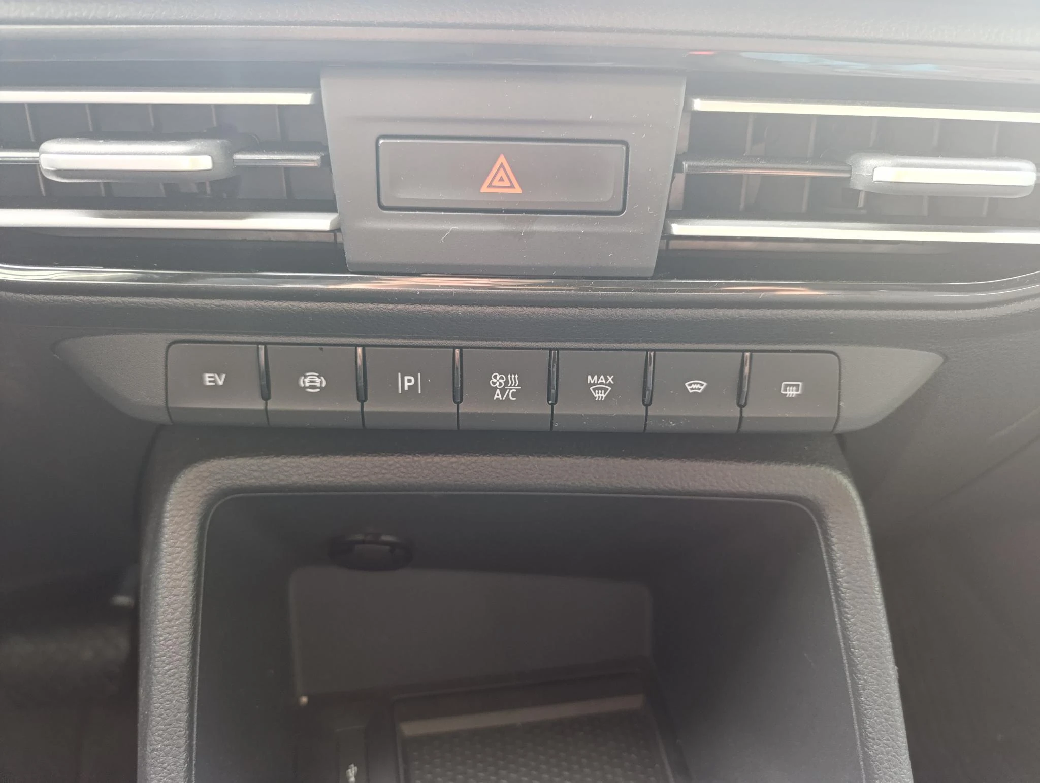 Ford-Transit Connect-image-21