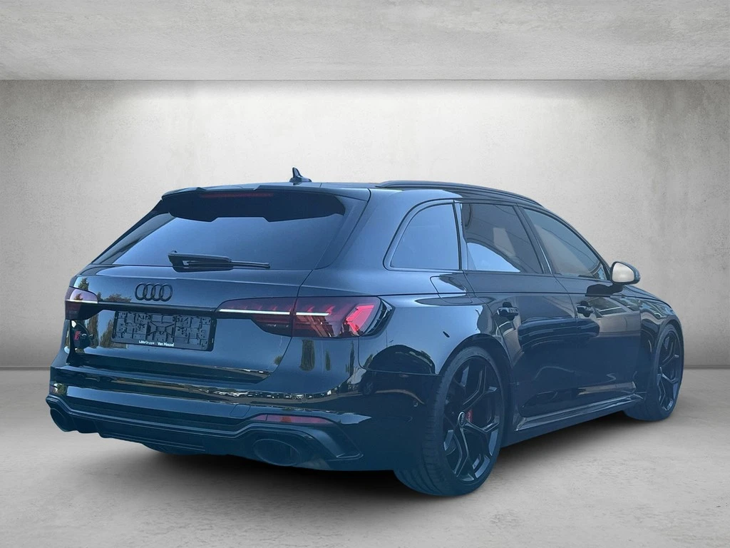 Audi-RS4-image-2