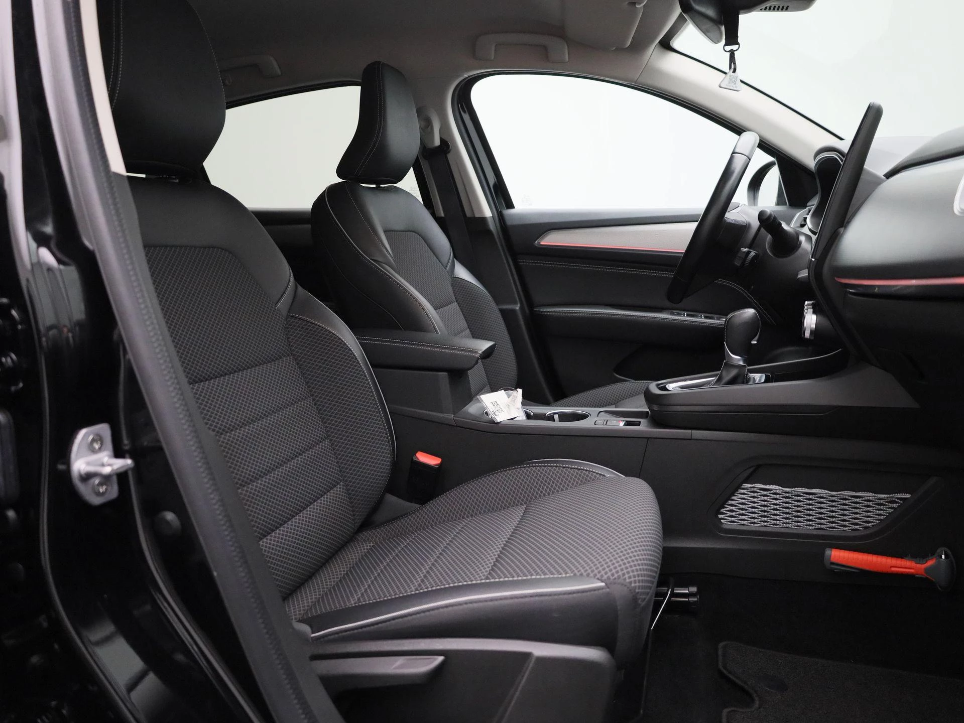 Renault-Arkana-image-32