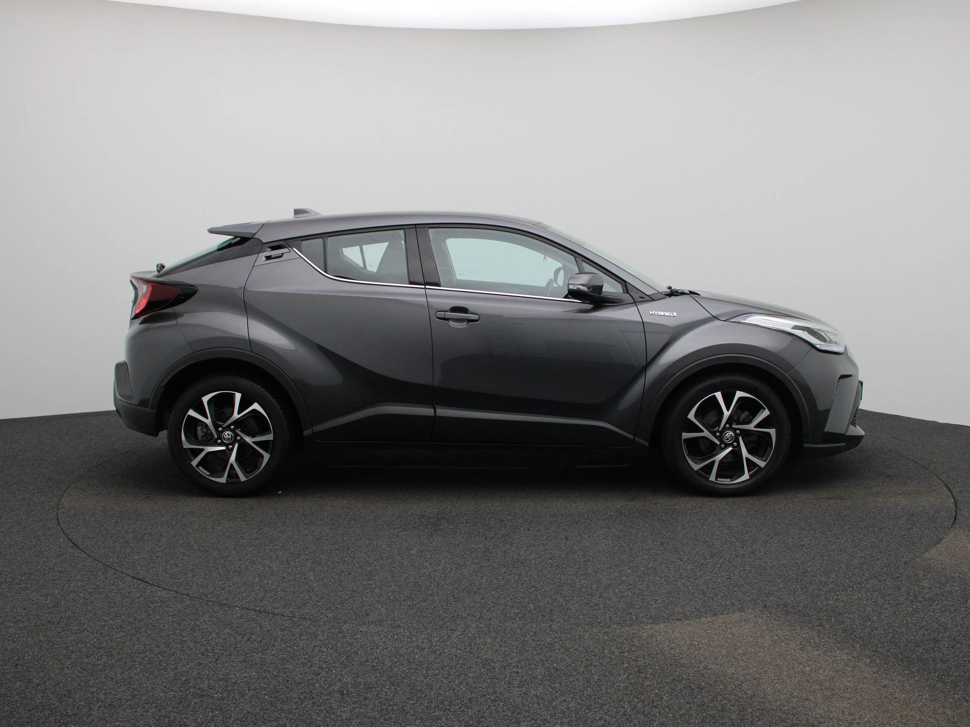 Toyota-C-HR-image-5