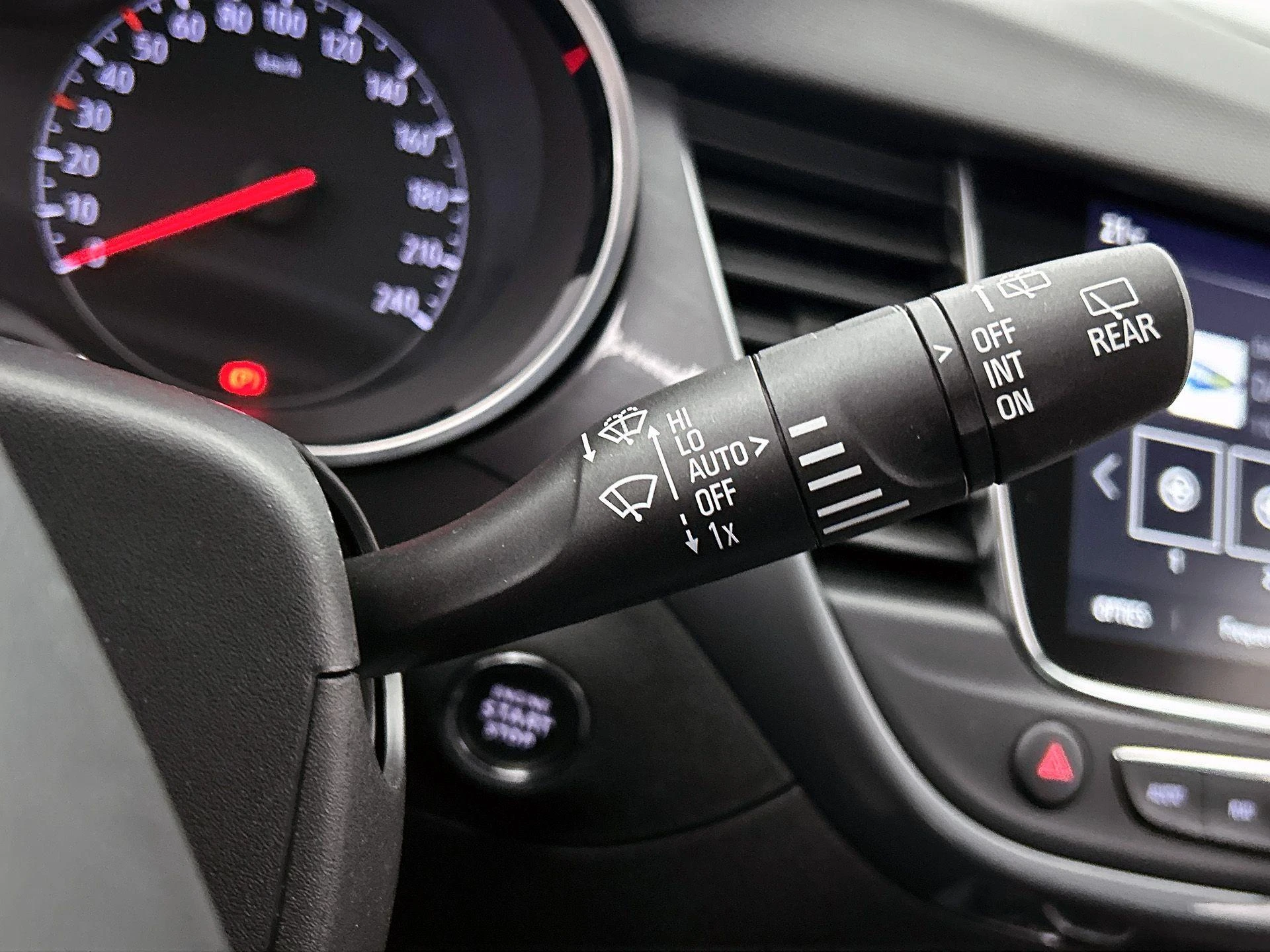 Opel-Crossland-image-9
