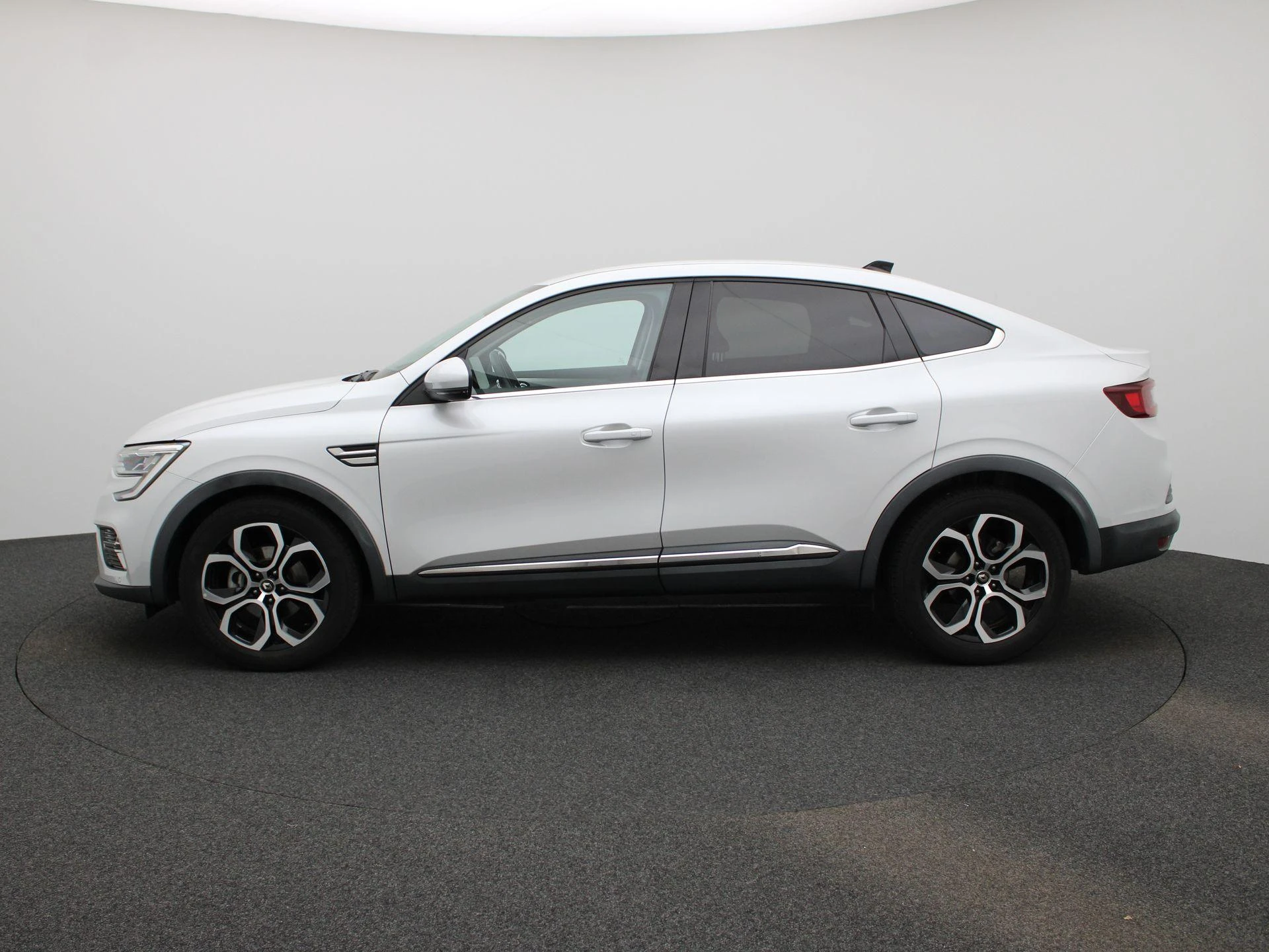 Renault-Arkana-image-3