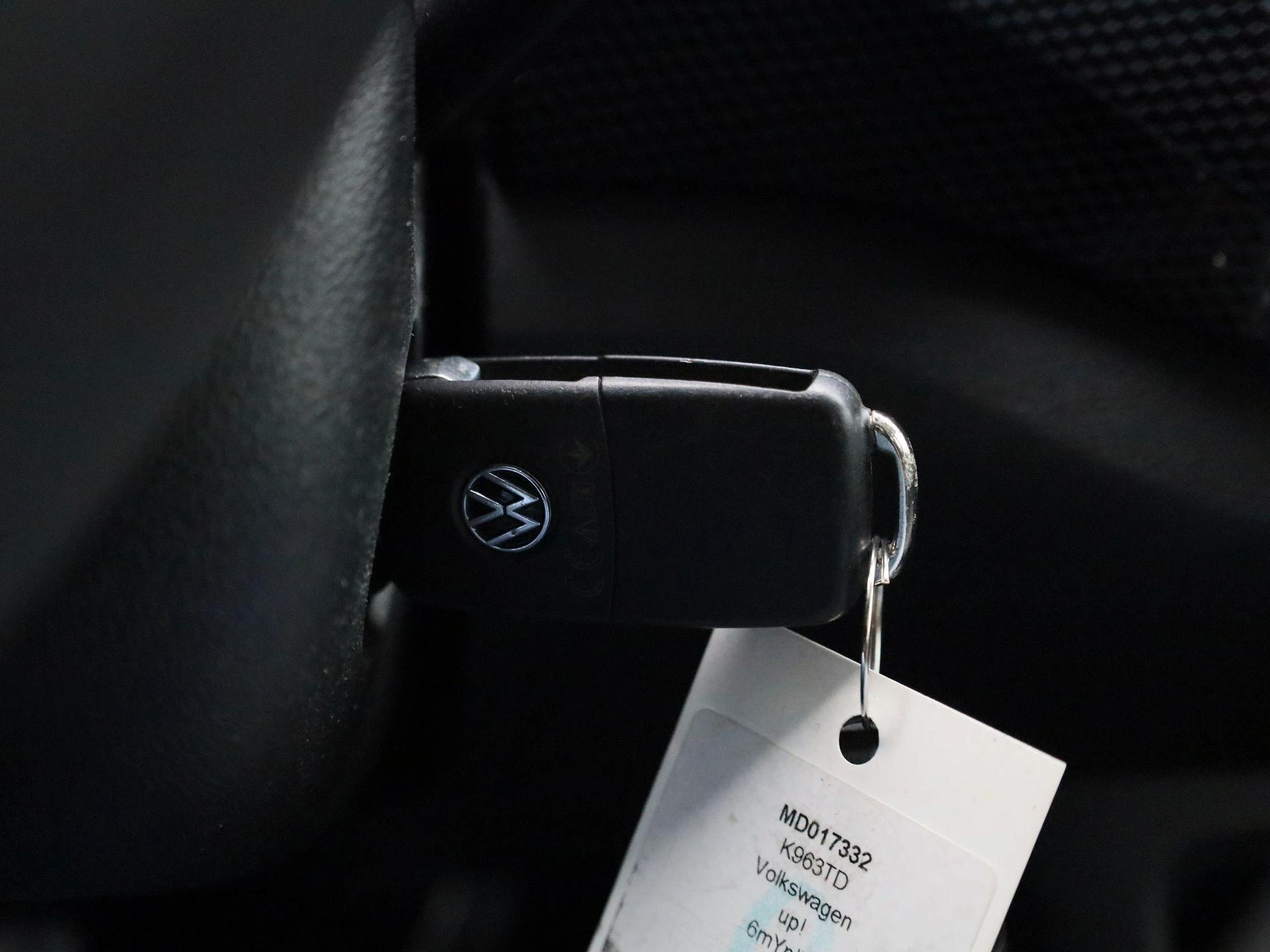 Volkswagen-up!-image-16