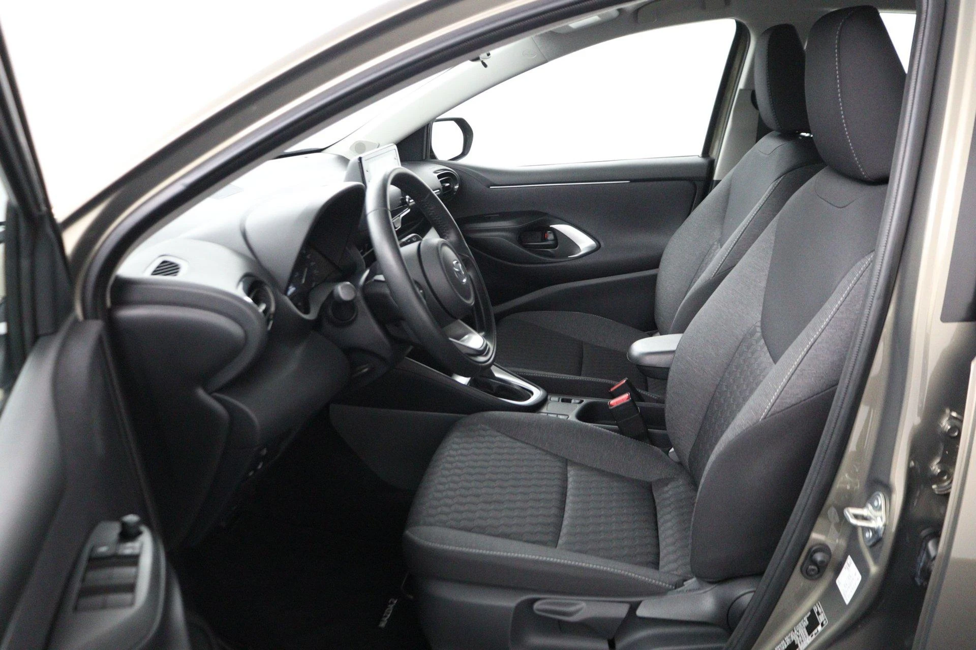 Mazda-2 Hybrid-image-13