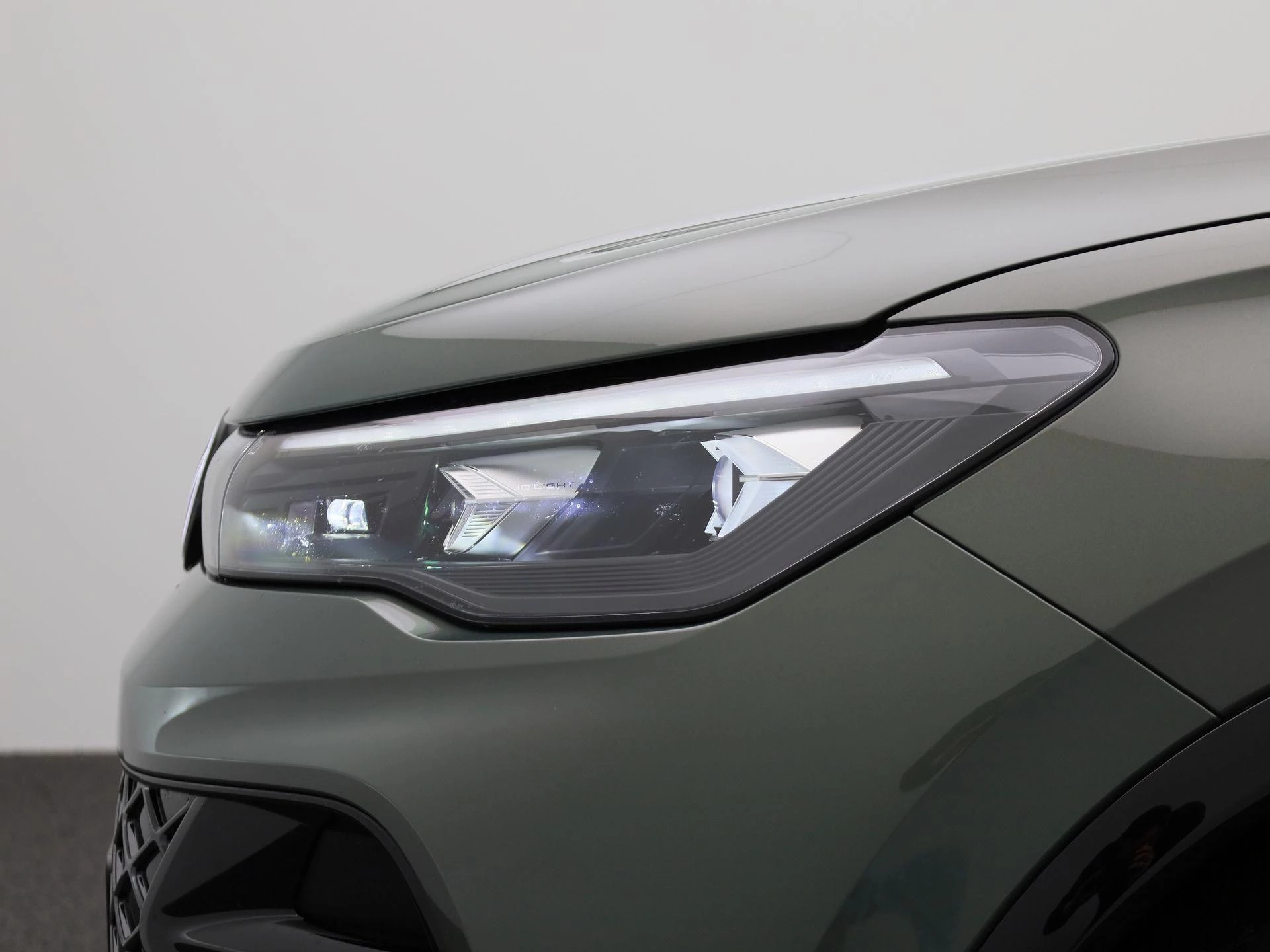 Volkswagen-Tiguan-image-15