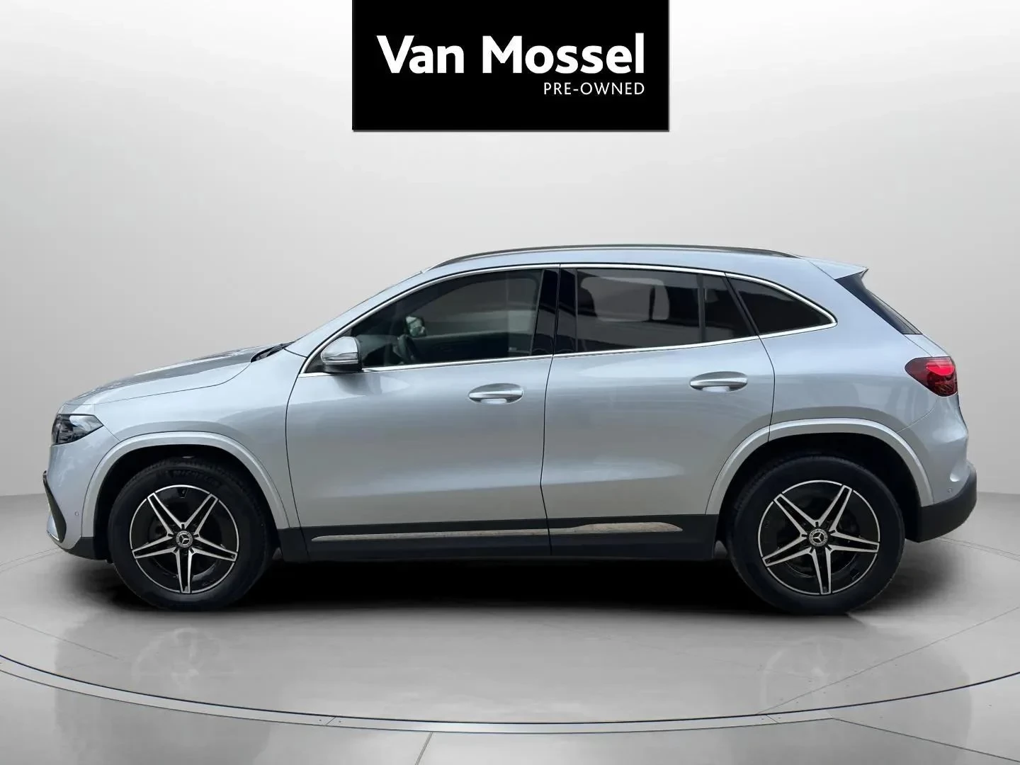 Mercedes-Benz-EQA-image-7