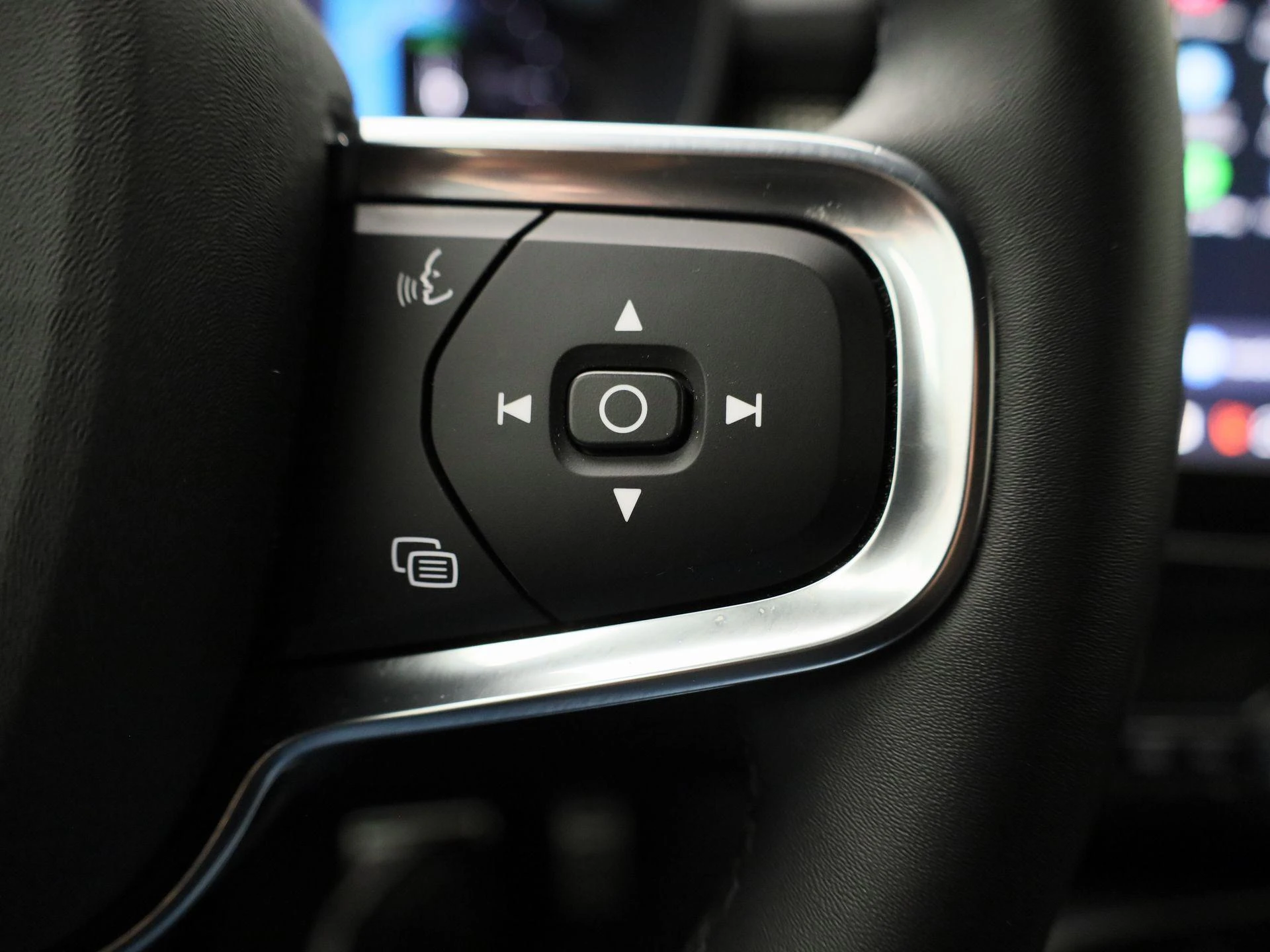Volvo-XC40-image-18