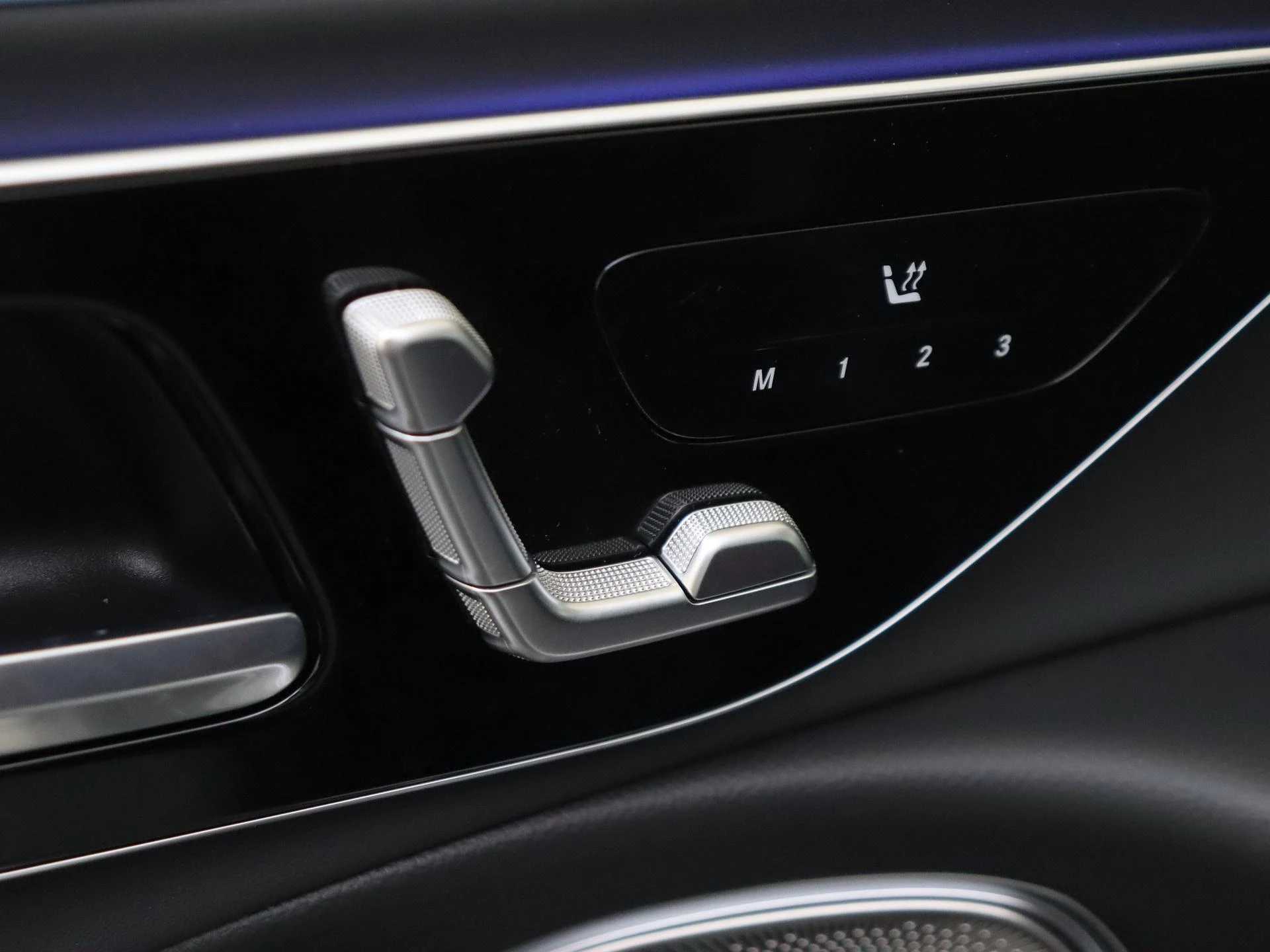 Mercedes-Benz-E-Klasse-image-35