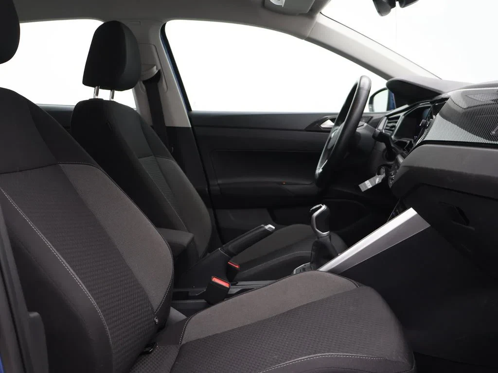 Volkswagen-Polo-image-11