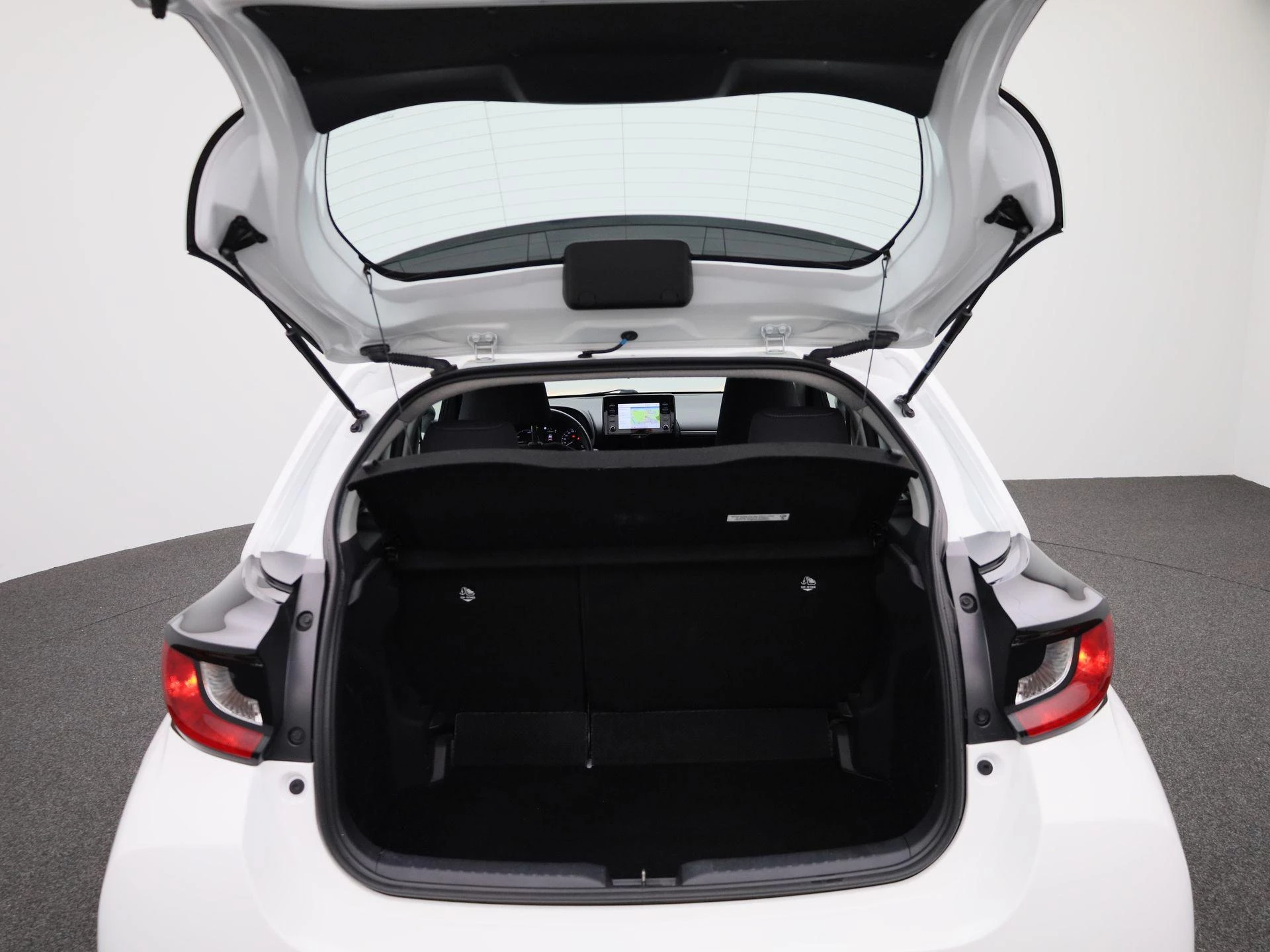 Toyota-Yaris-image-10