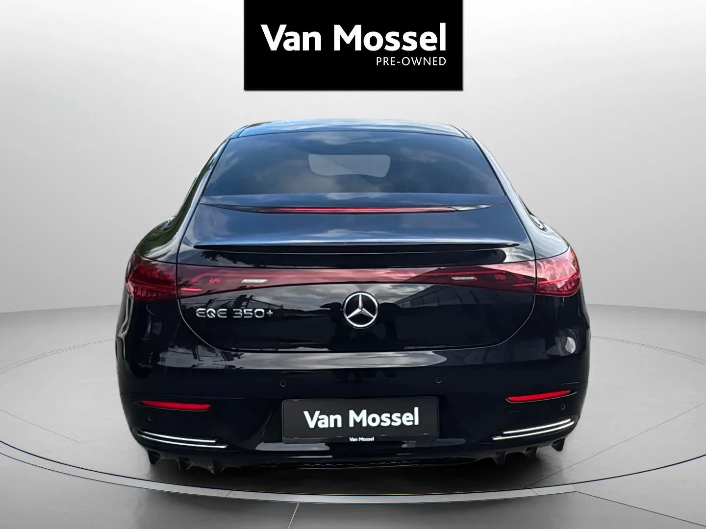 Mercedes-Benz-EQE-image-5