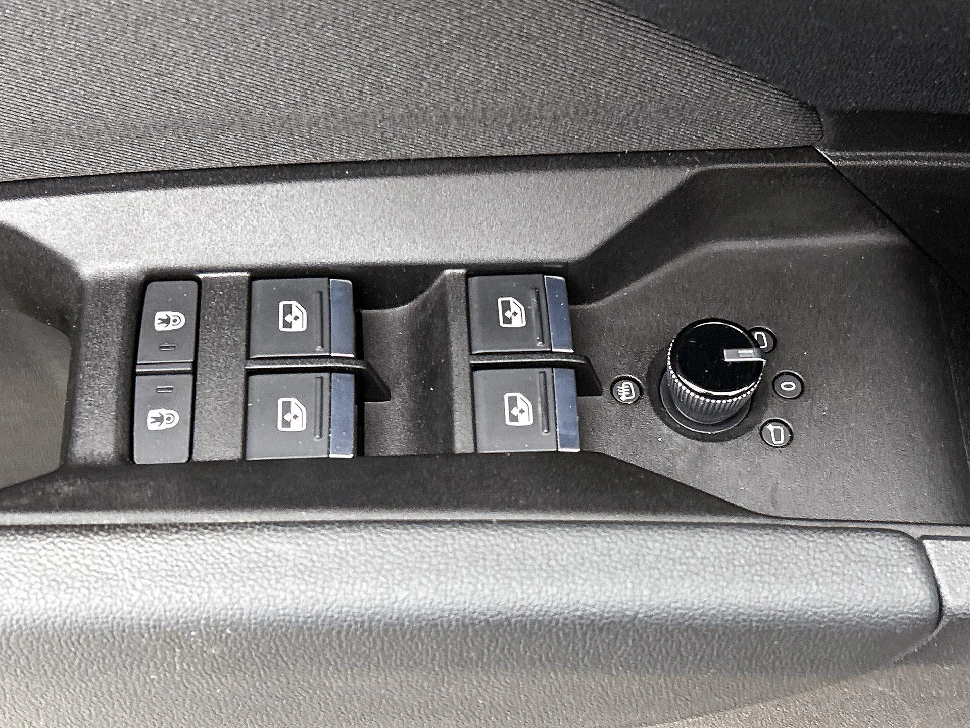 Audi-Q4 e-tron-image-35