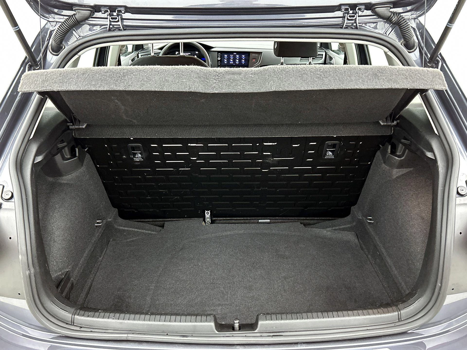 Volkswagen-Polo-image-22