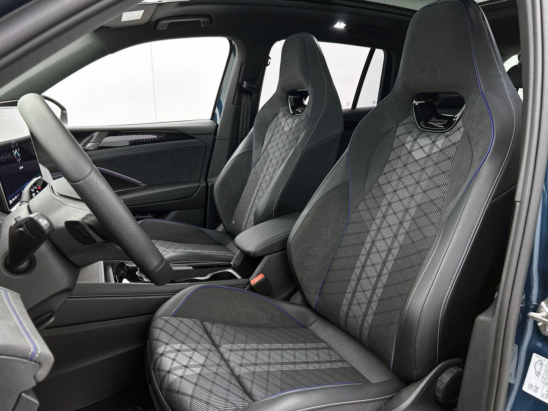 Volkswagen-Tiguan-image-40