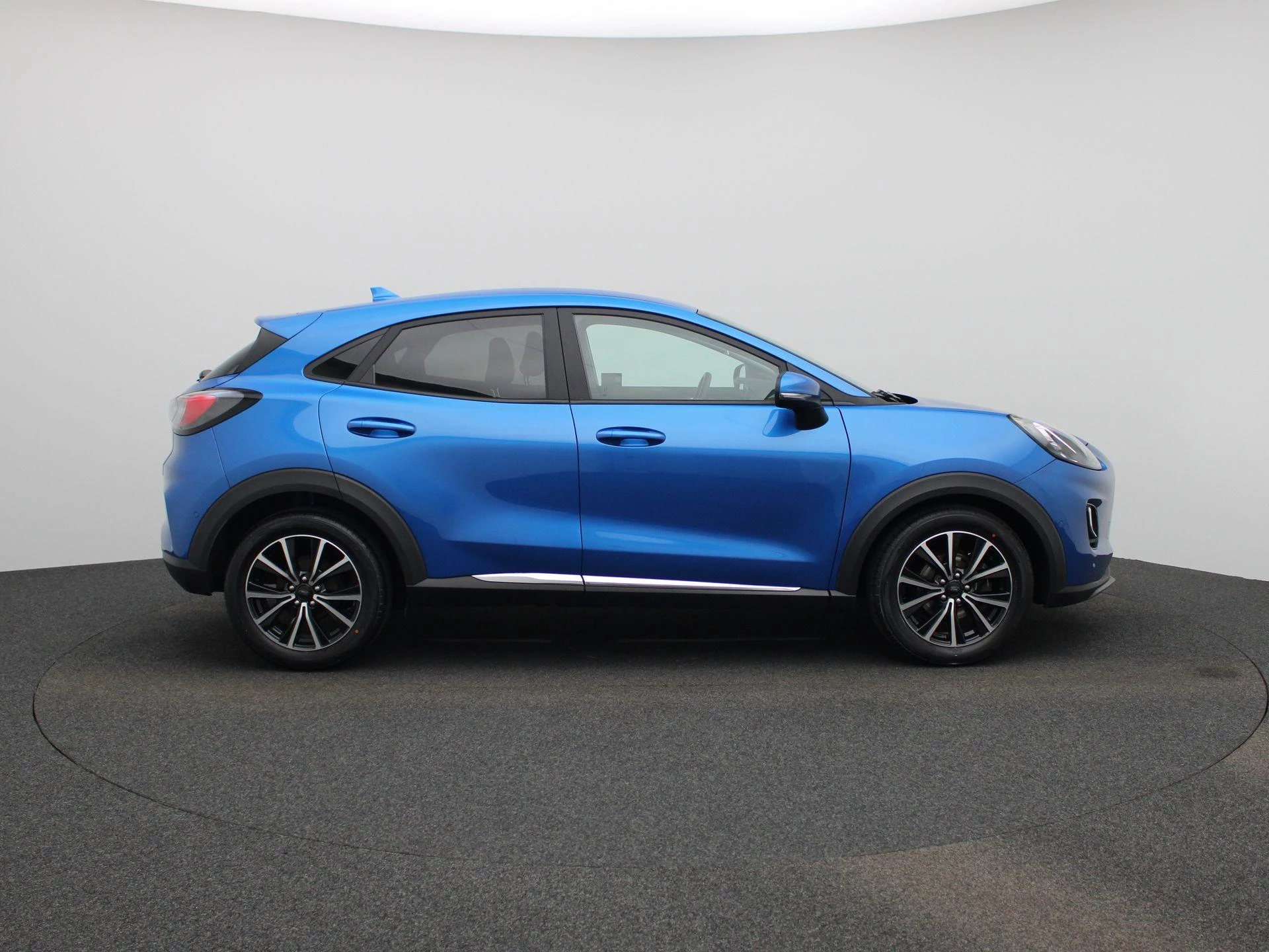 Ford Puma 1.0i Ecoboost mHEV 92kW Titanium