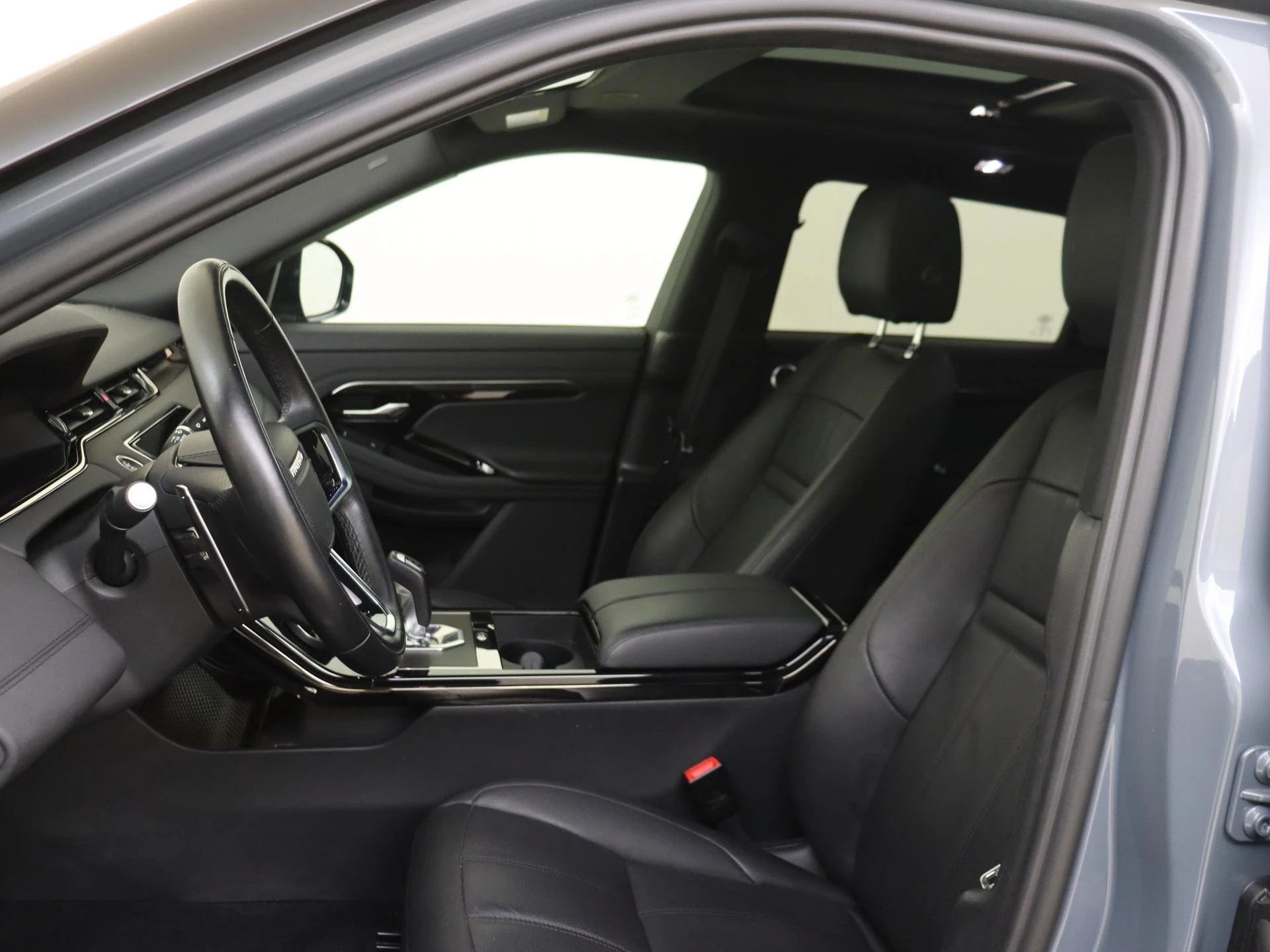 Land Rover-Range Rover Evoque-image-14