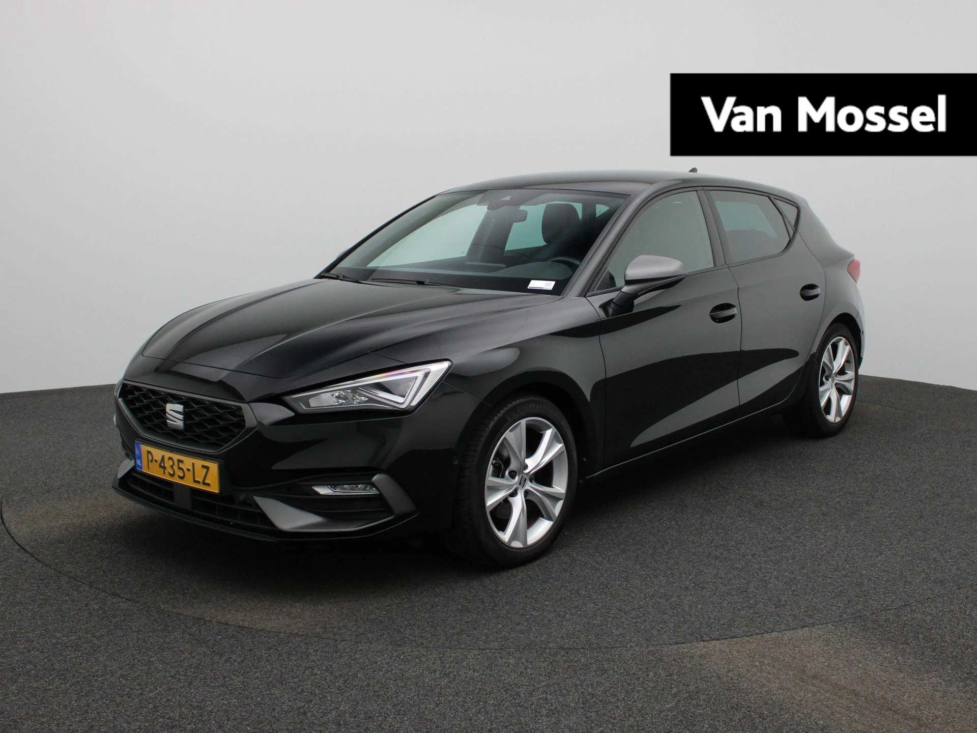SEAT-Leon-image-0