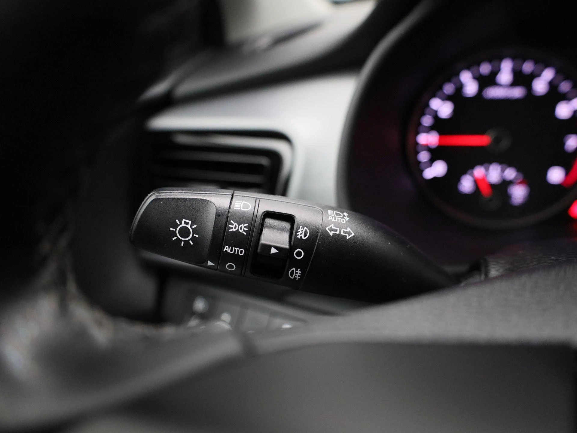 Kia-Stonic-image-19