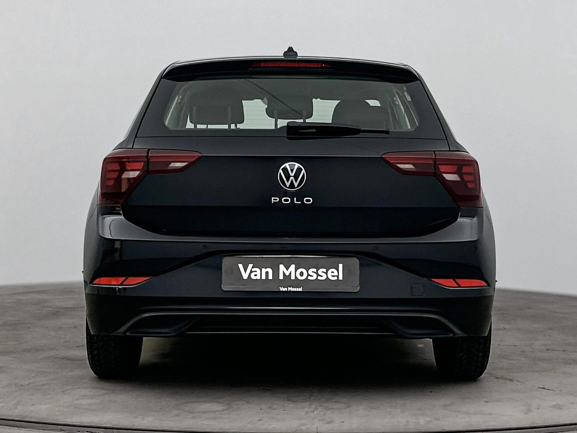 Volkswagen-Polo-image-2