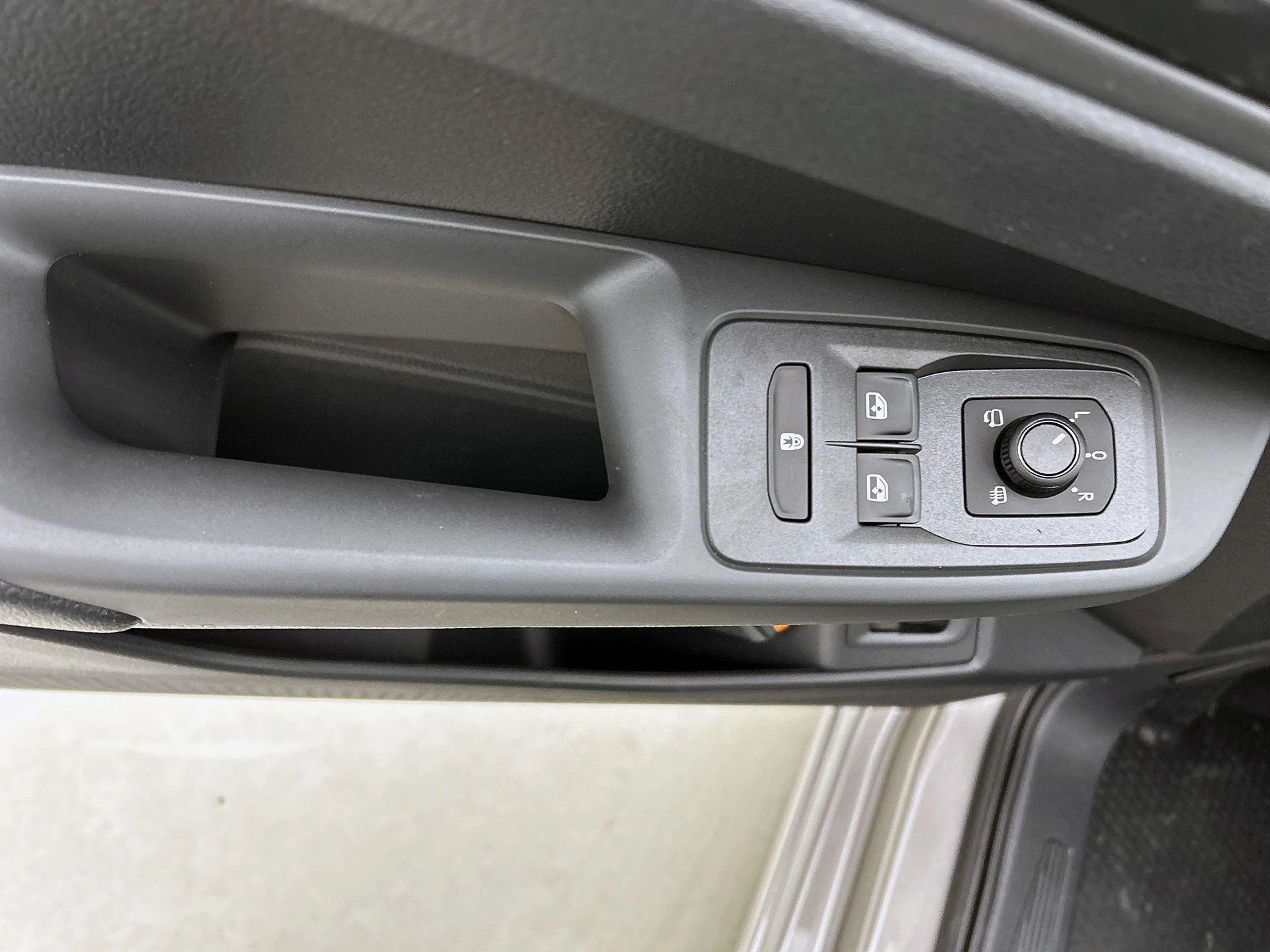 Volkswagen-Caddy-image-30