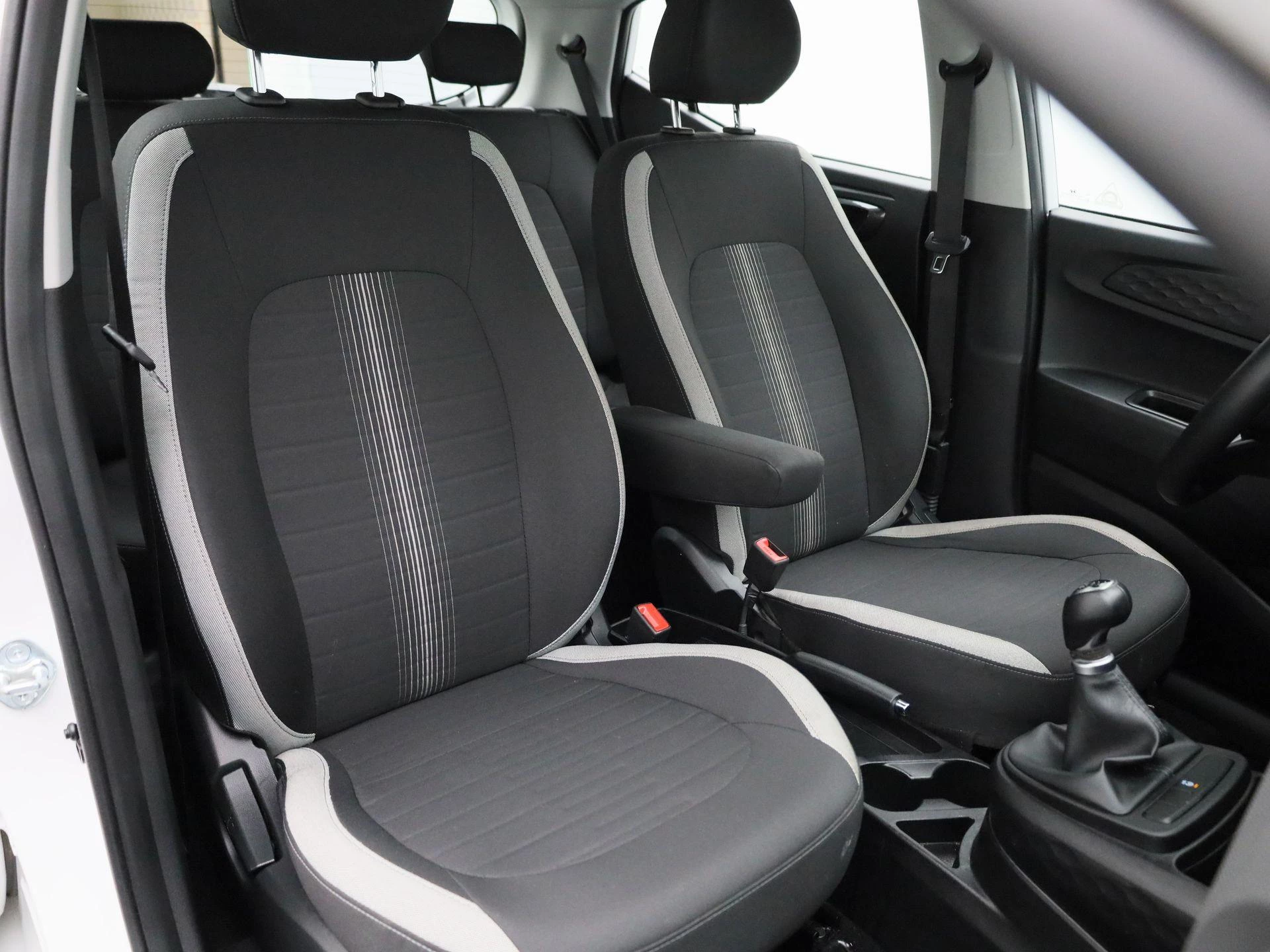 Hyundai-i10-image-30