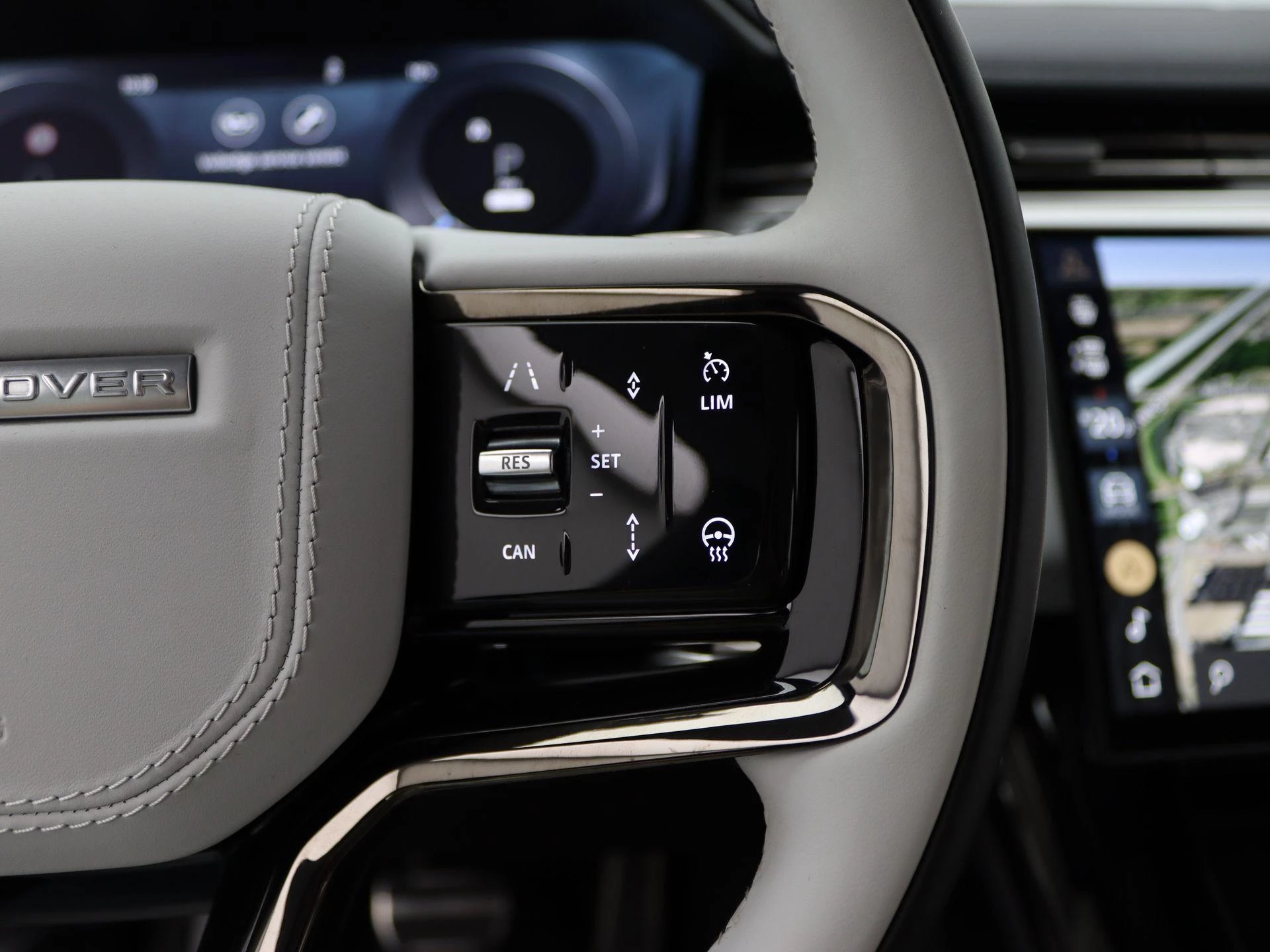 Land Rover-Range Rover Sport-image-19