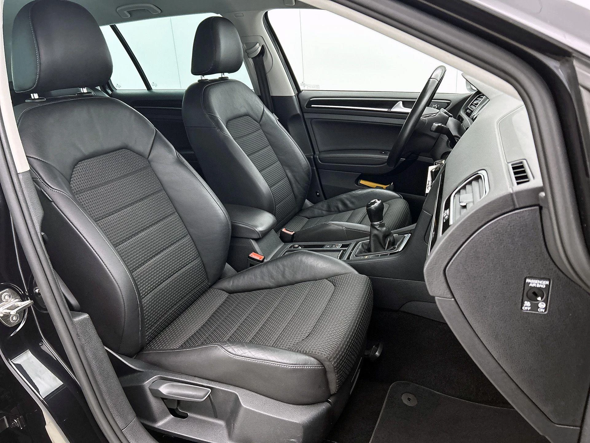 Volkswagen Golf Variant 1.2 TSI Business Edition Connected