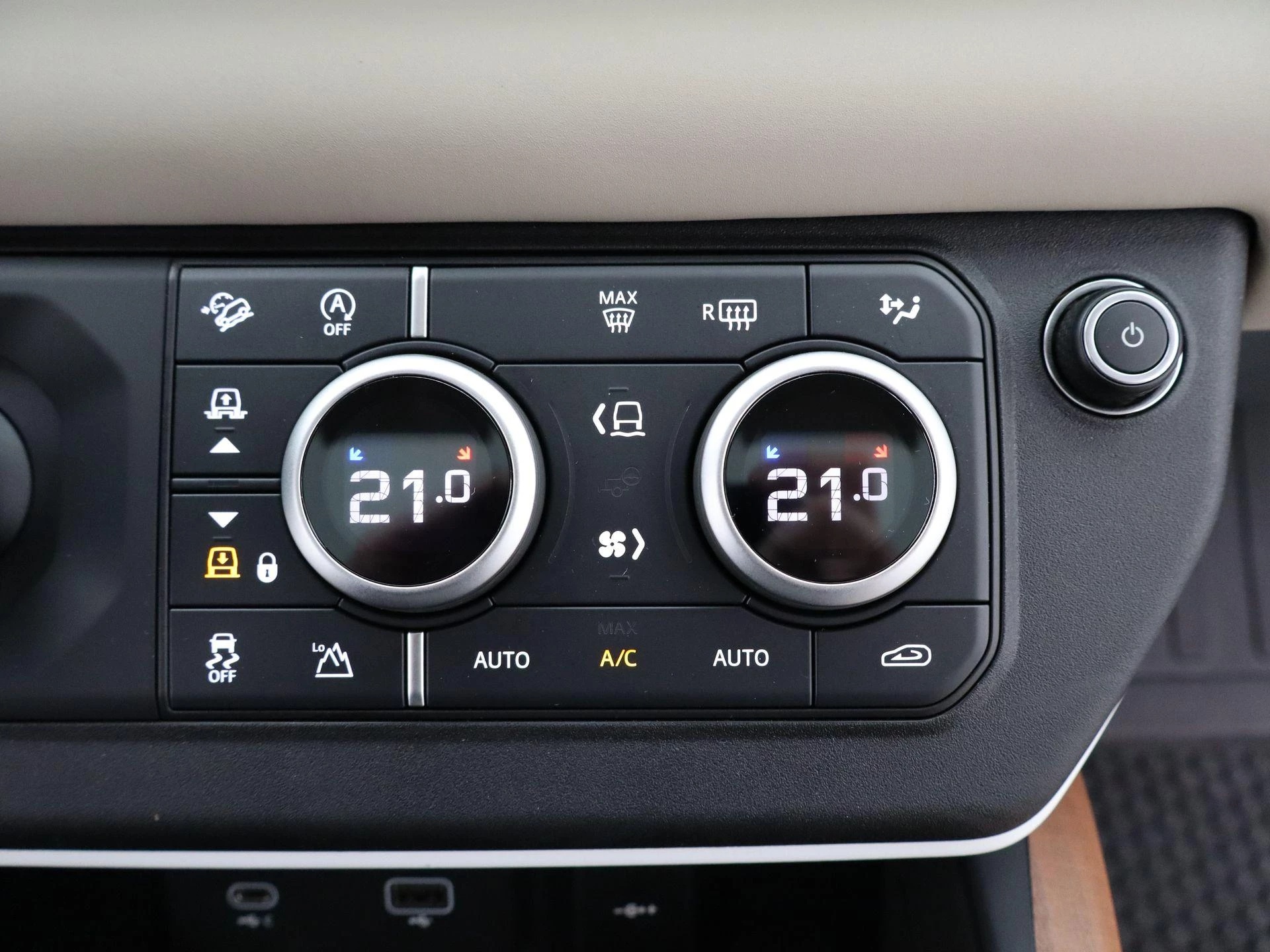 Land Rover-Defender-image-20