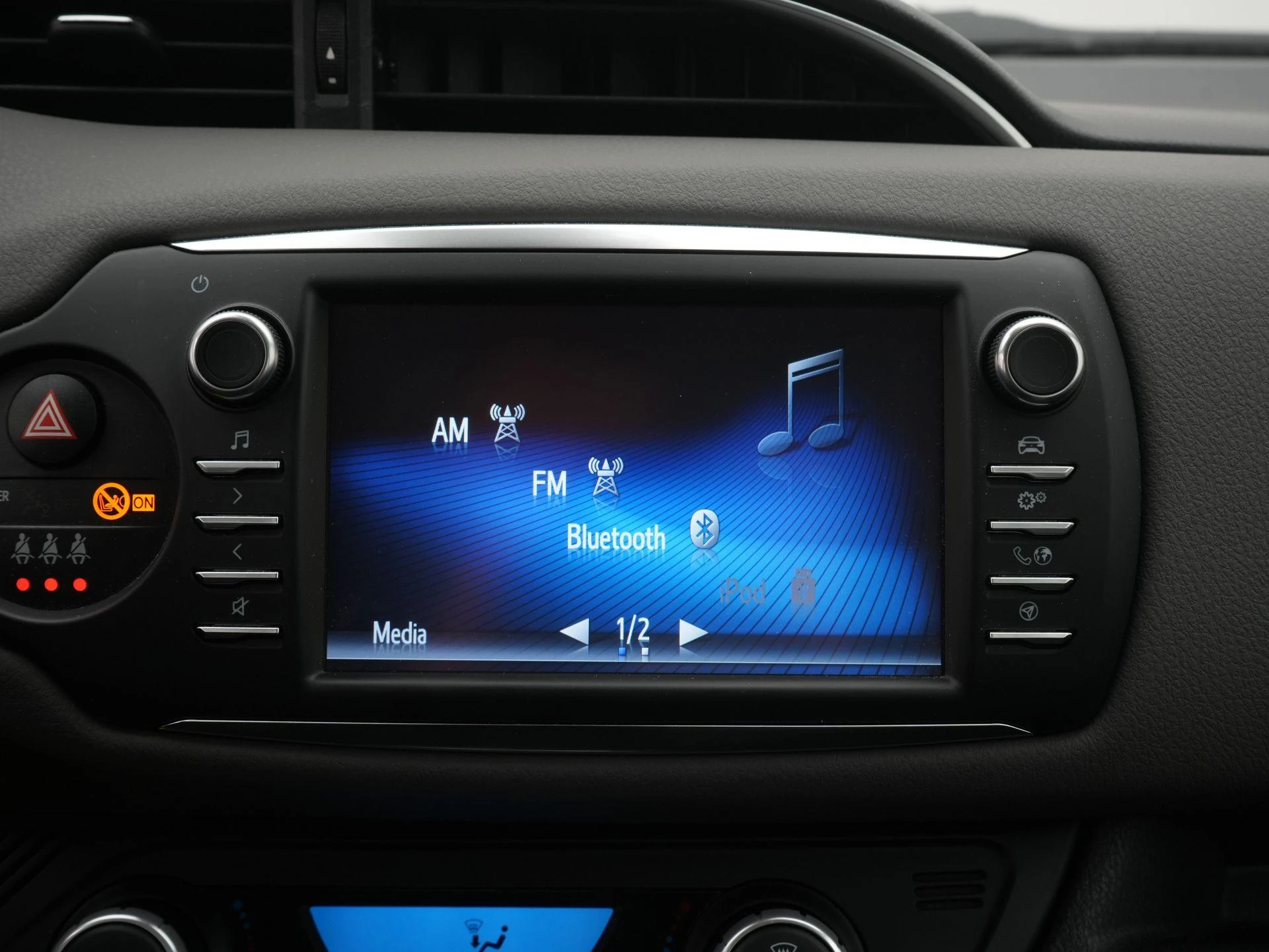 Toyota-Yaris-image-12