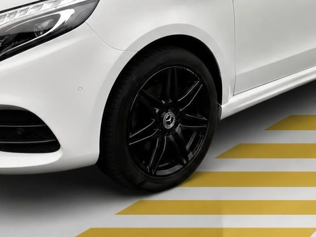 Mercedes-Benz-V-Klasse 300 d-image-5