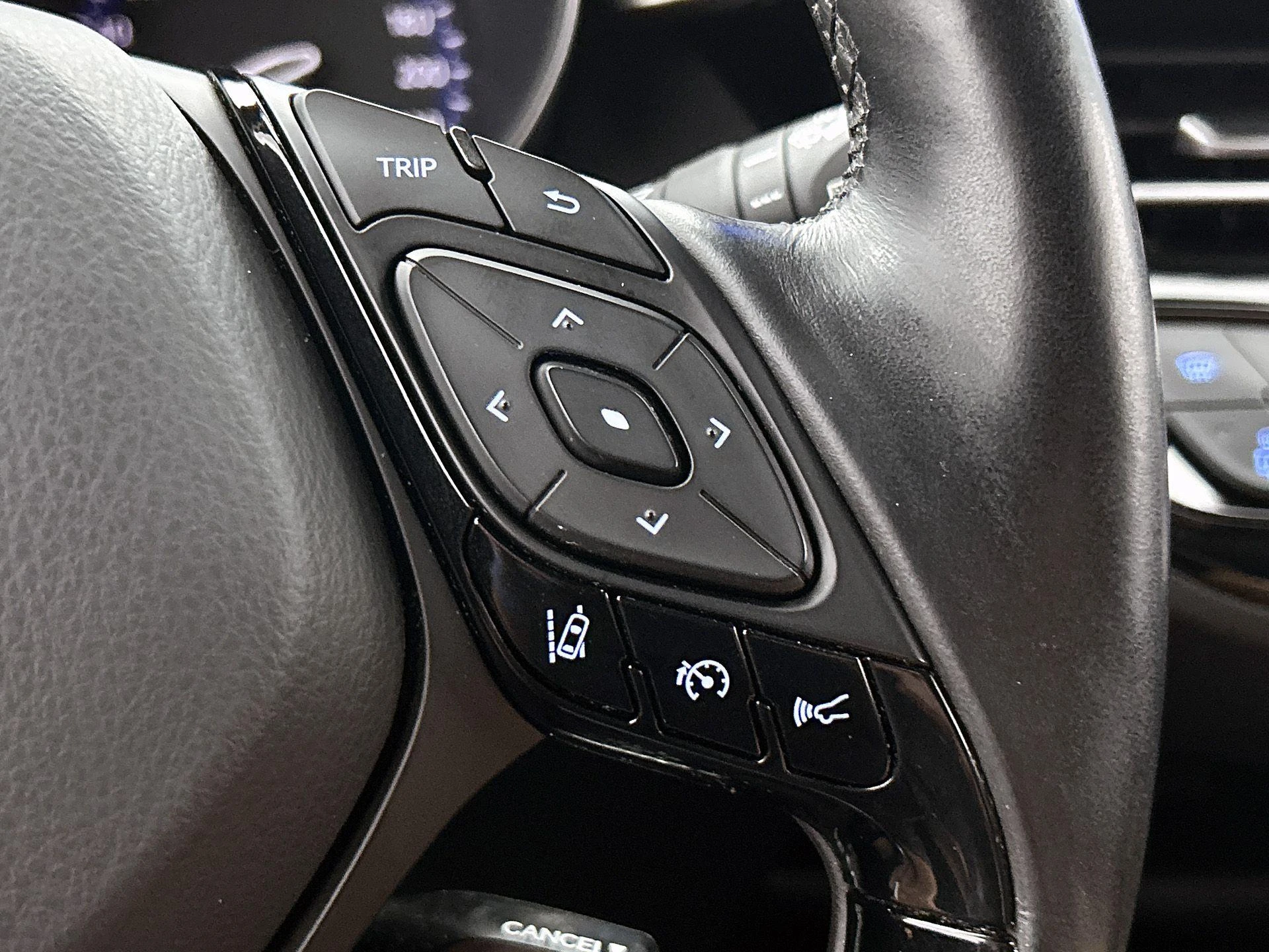 Toyota-C-HR-image-5