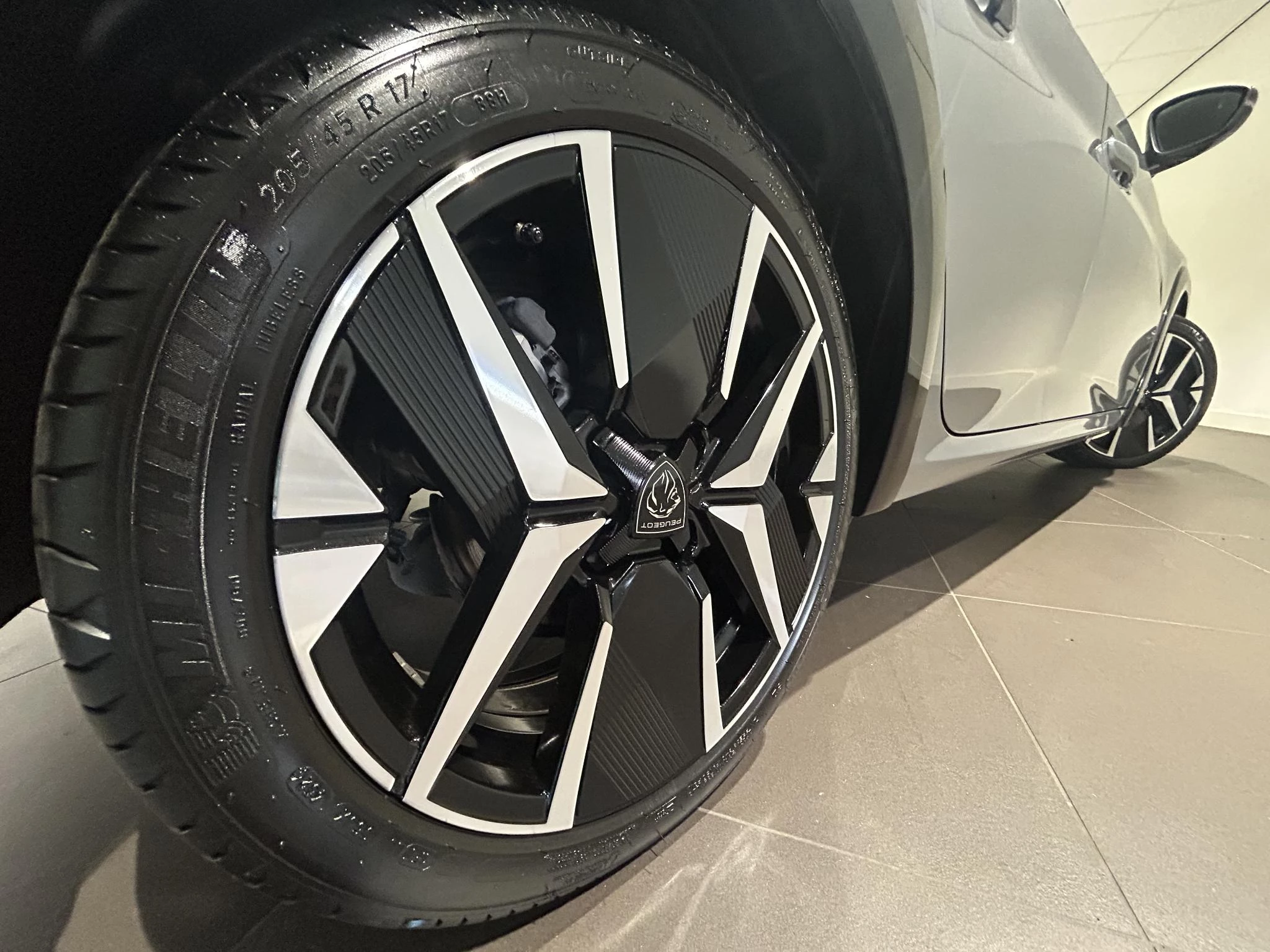 Peugeot-208-image-24
