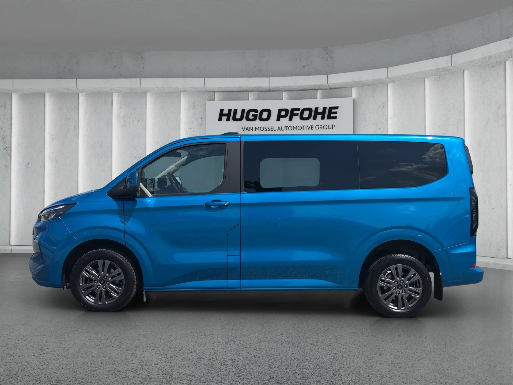 Ford Tourneo Custom Titanium L1 Aut.*AHK*NAVI*LED*SHZ*LRHZ*WSH