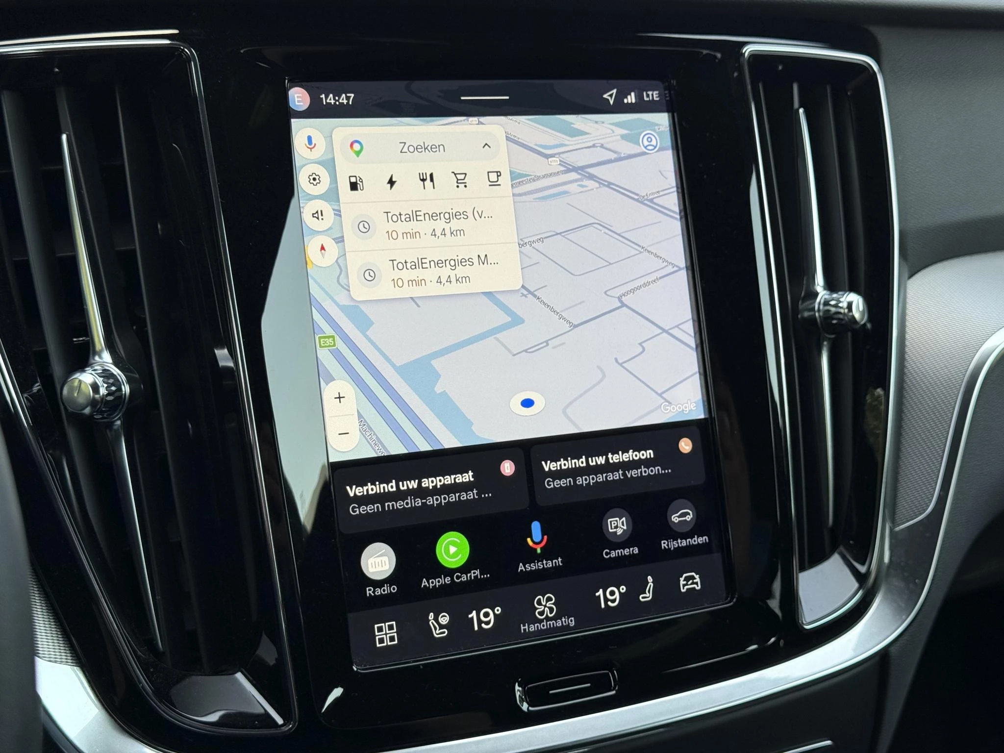Volvo-V60-image-25