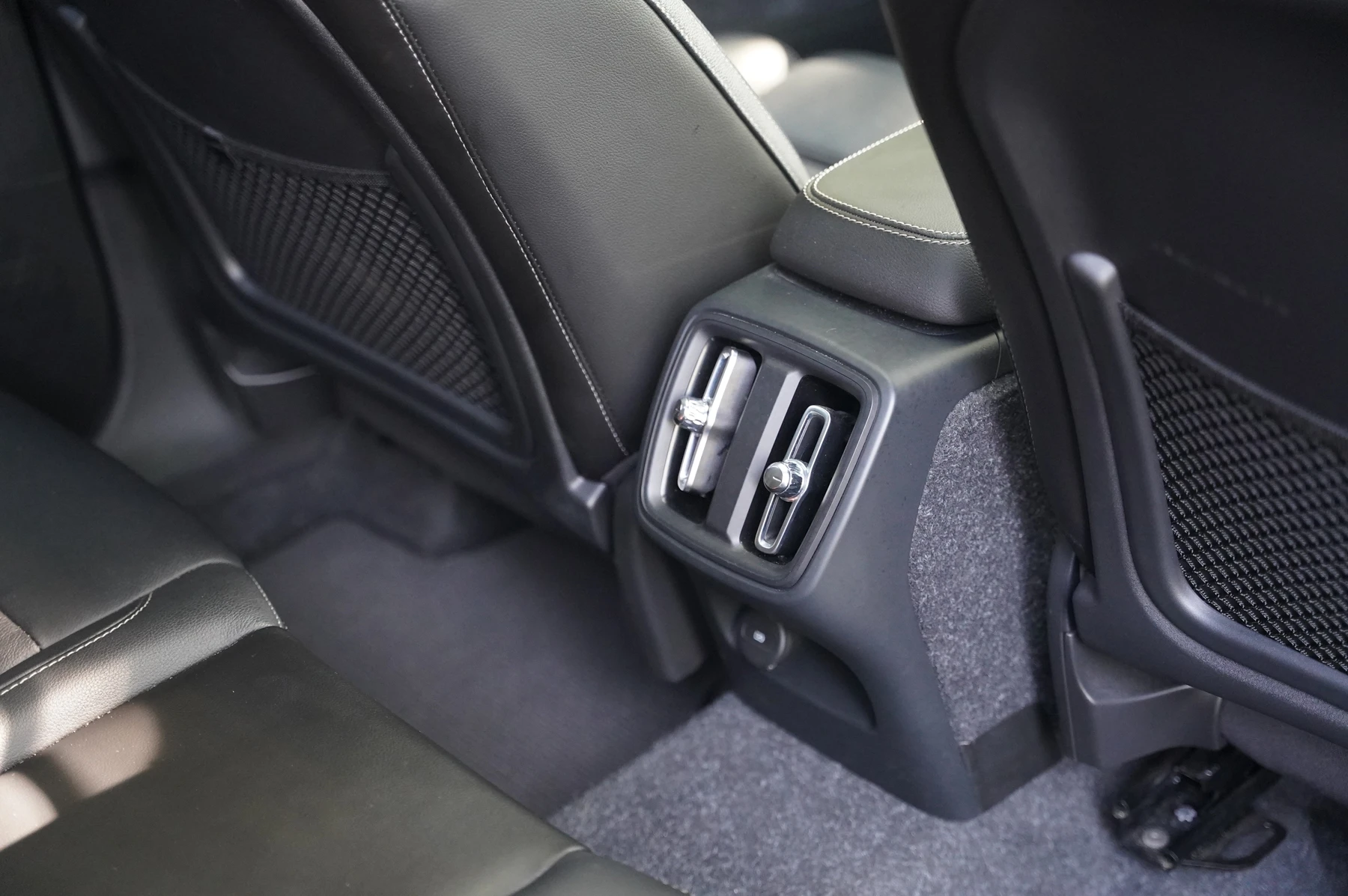 Volvo-XC40-image-27