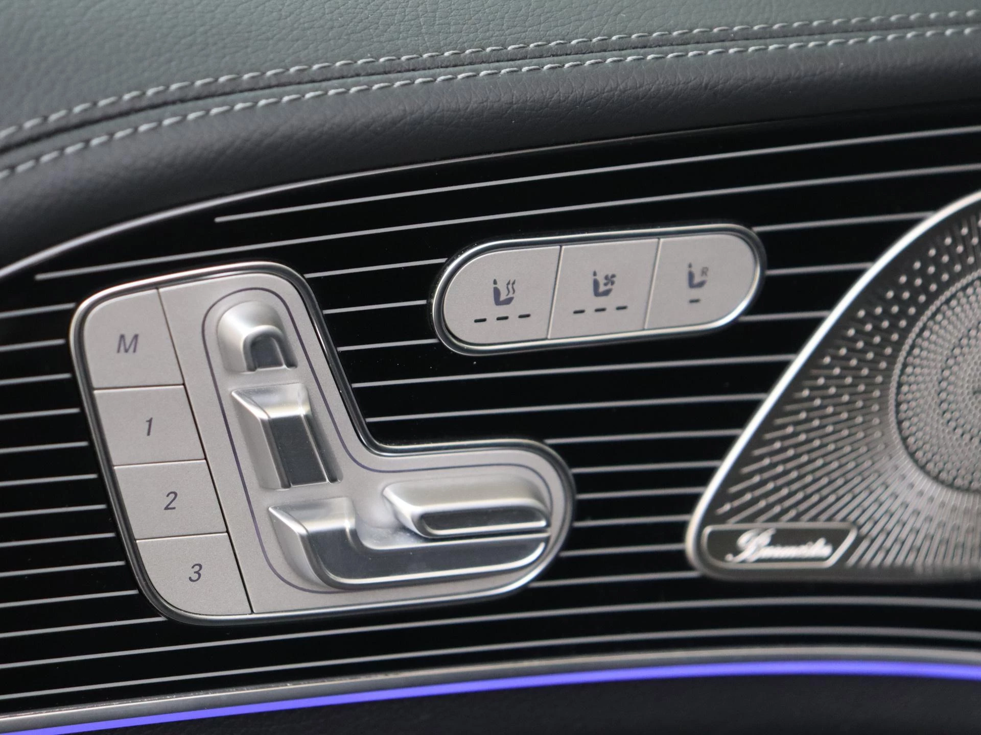 Mercedes-Benz-GLE-image-26