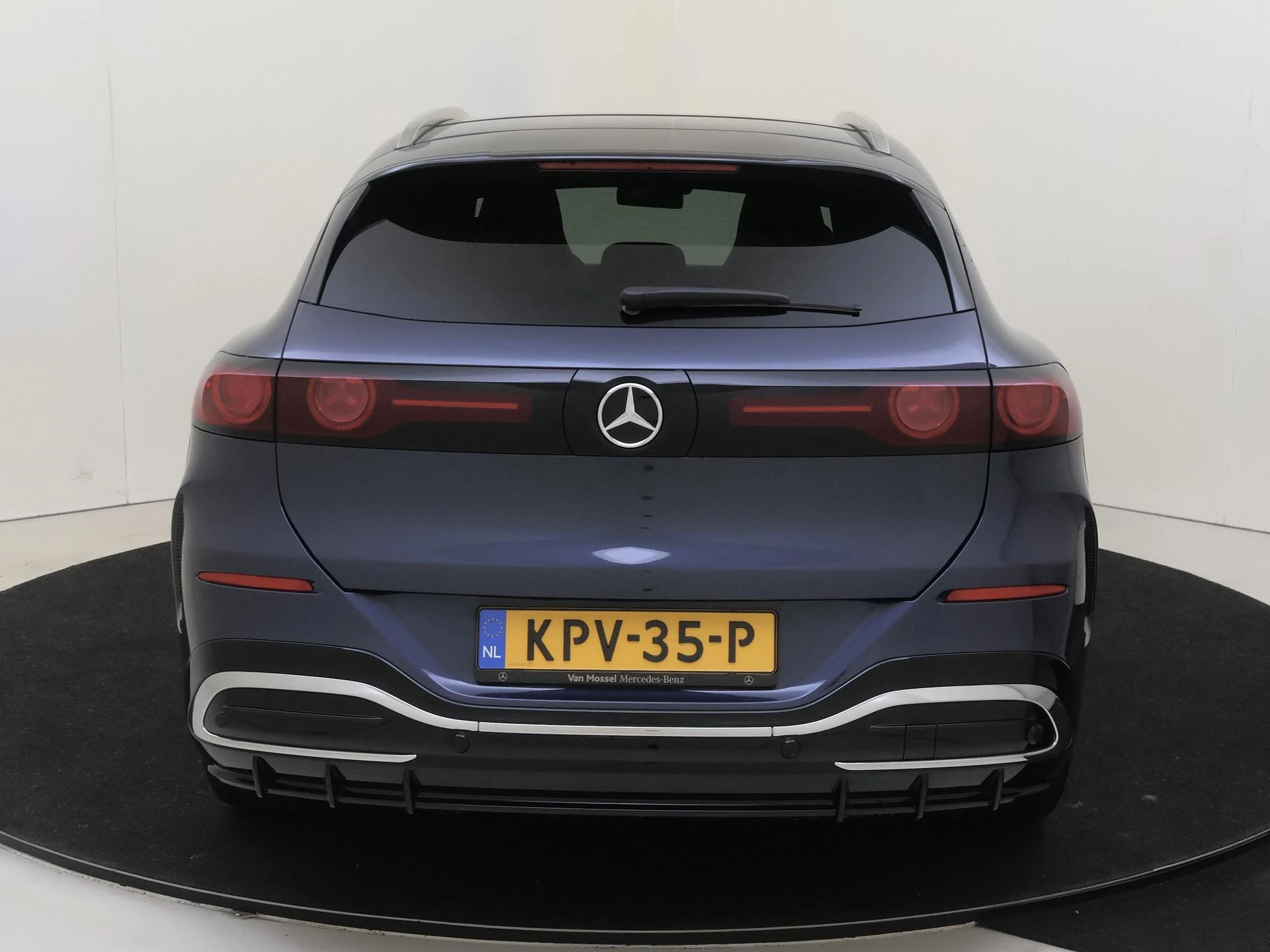 Mercedes-Benz-GLC-image-6