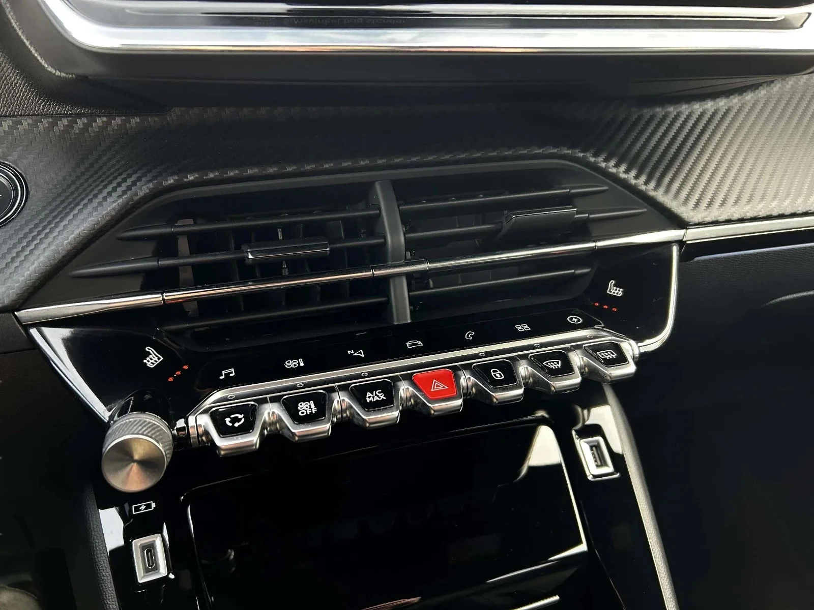 Peugeot-e-208-image-12