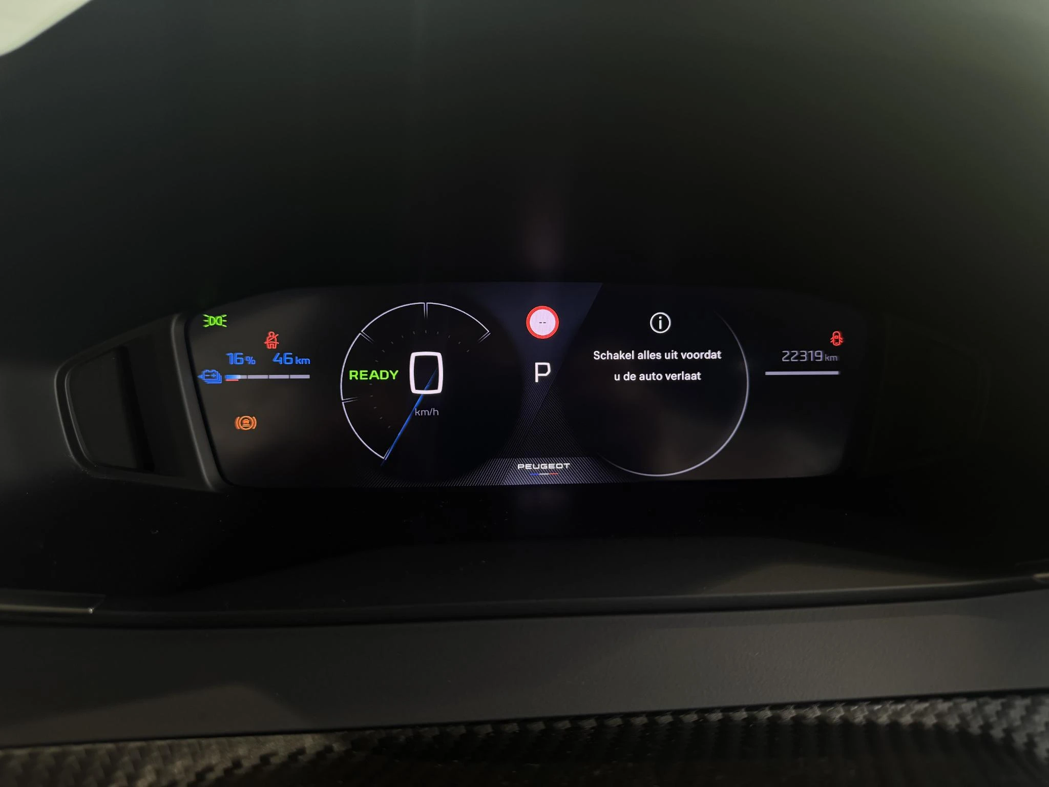 Peugeot e-2008 EV Allure Avantage 54 kWh