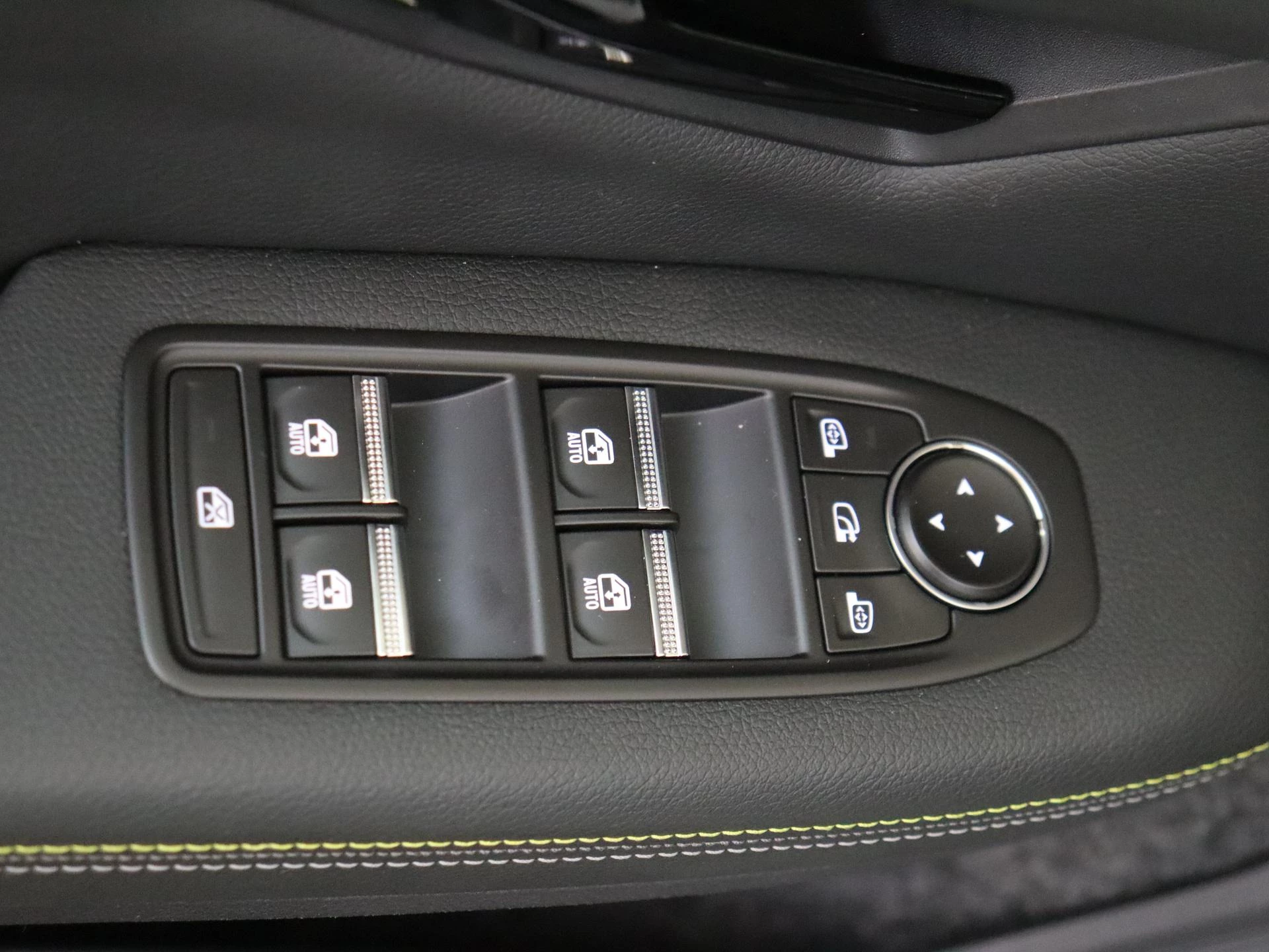 Renault-Megane E-Tech-image-22