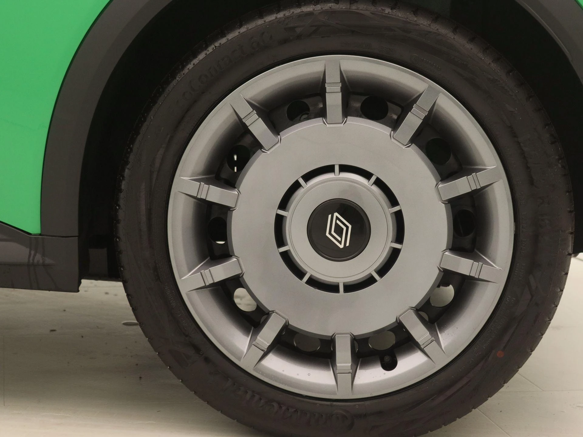 Renault-5-image-15
