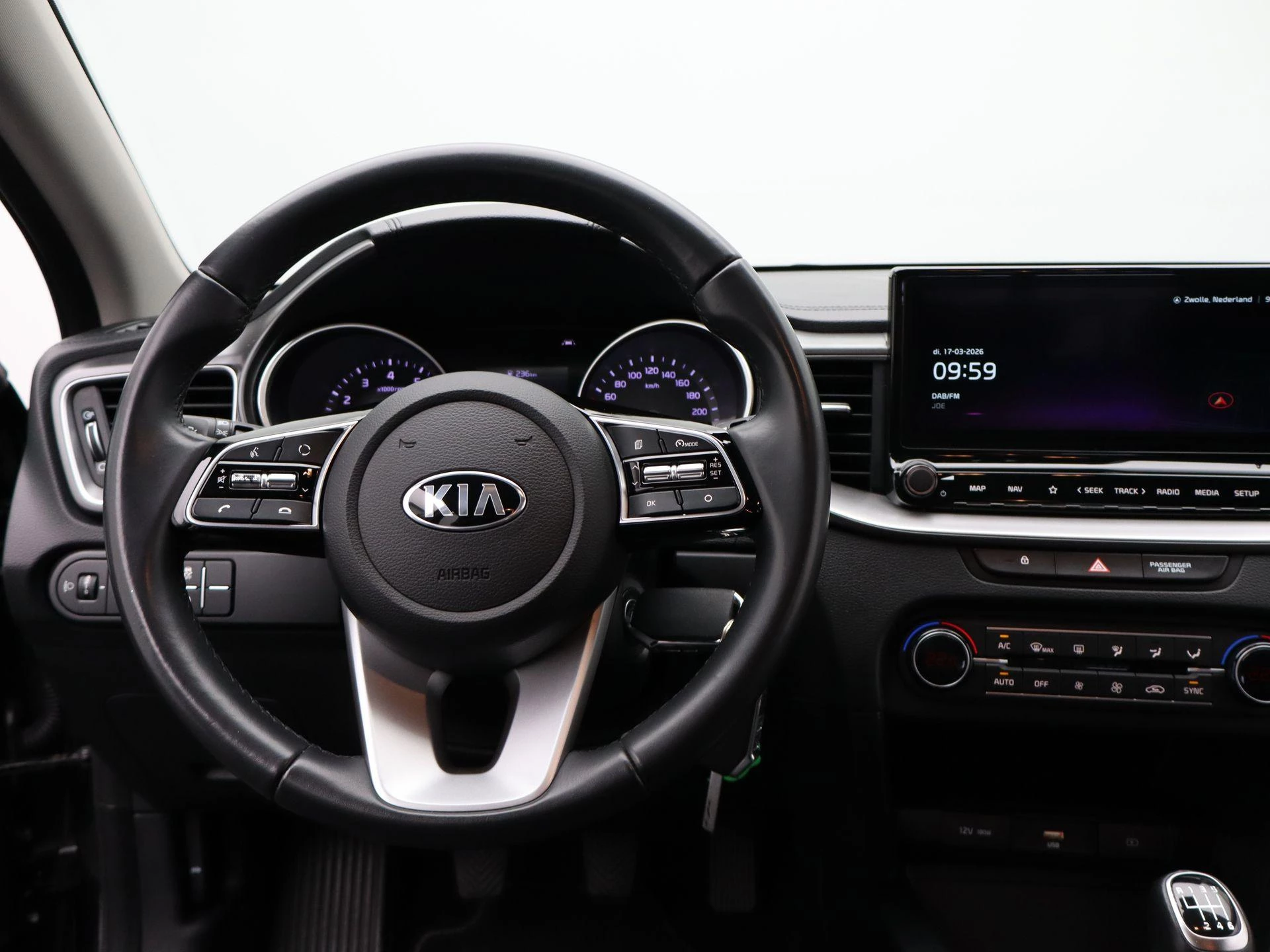 Kia-Ceed Sportswagon-image-7