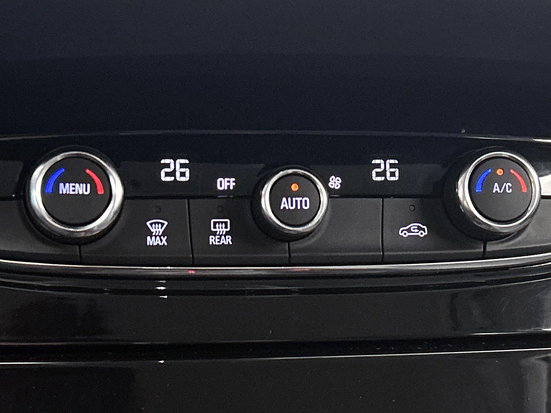 Opel-Grandland X-image-18