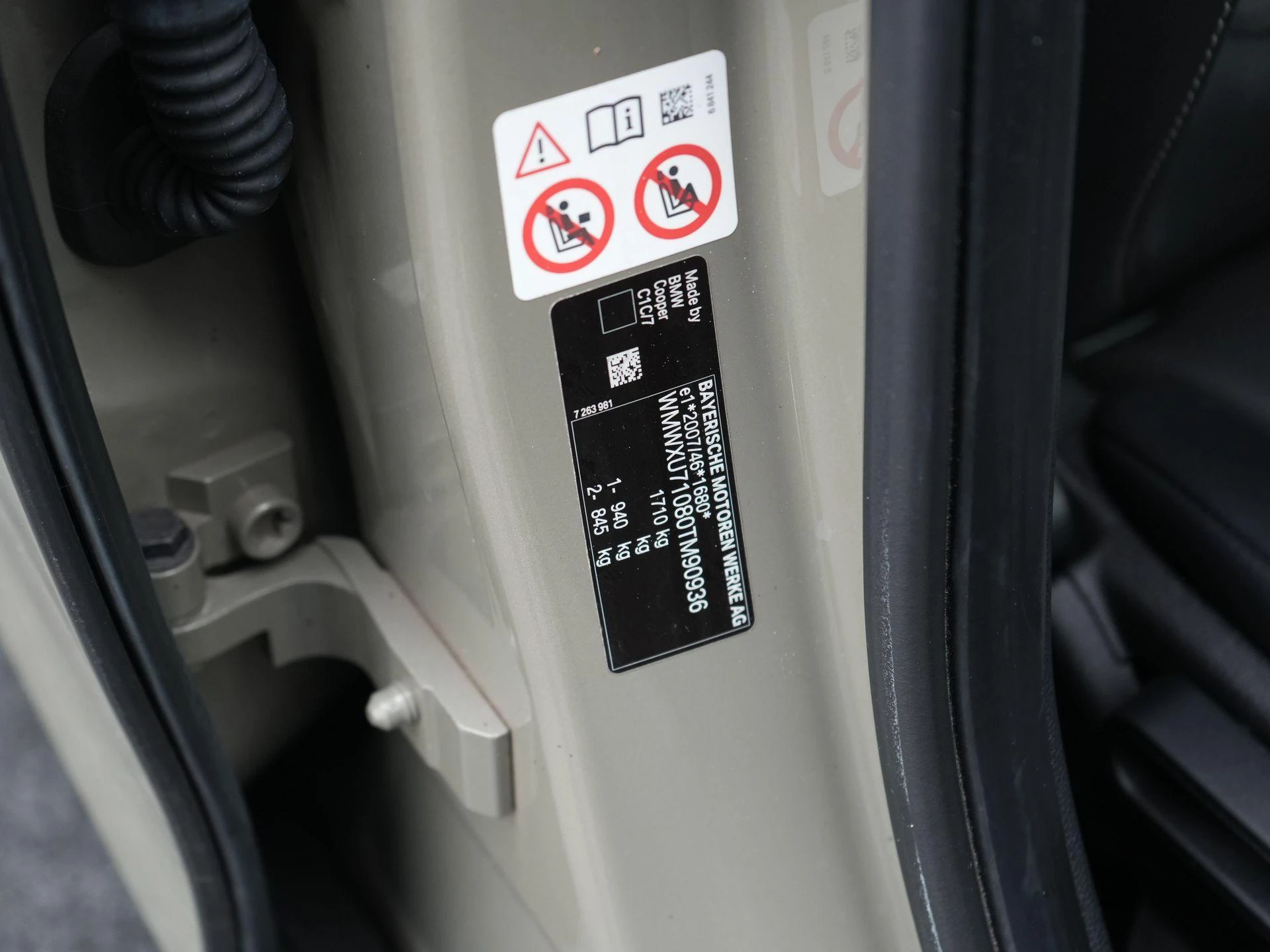 MINI-Cooper-image-31