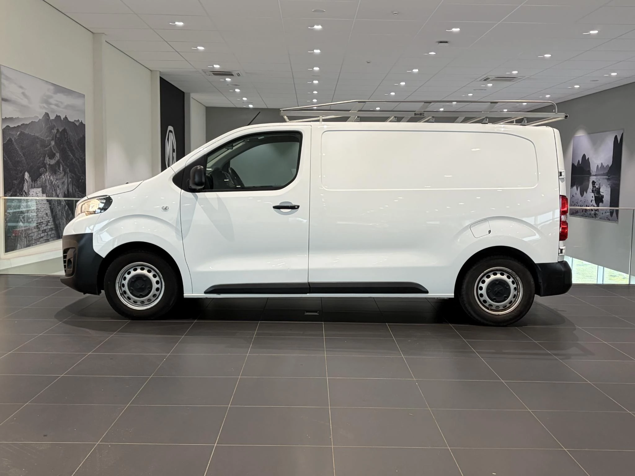 Peugeot-Expert-image-1