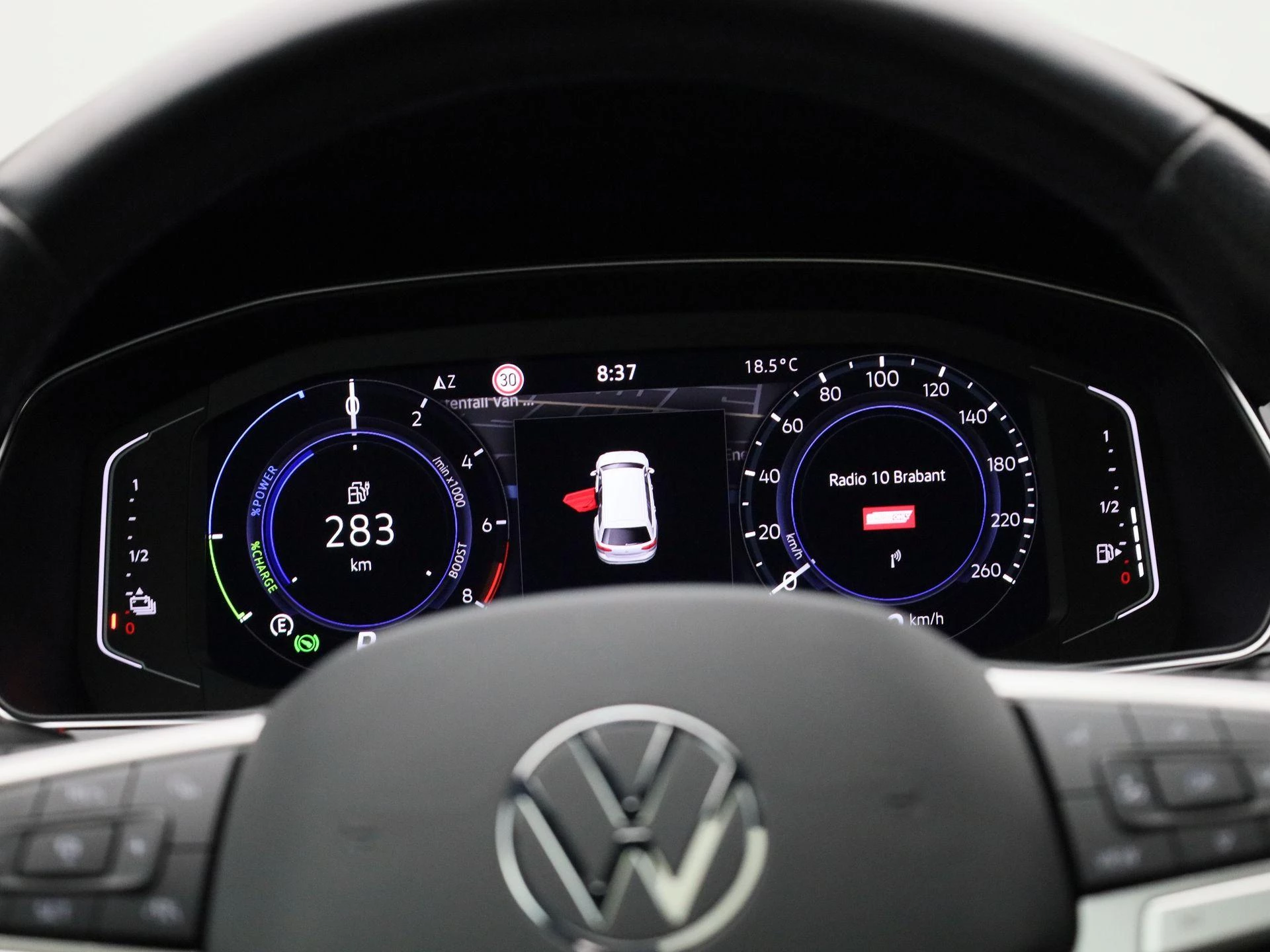 Volkswagen-Passat-image-7